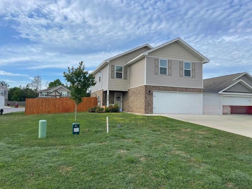 Welcome home to this like new home located in Redstone Commons! This house is located on a corner lot, with a fenced in back yard. Solar Panels are PAID OFF.