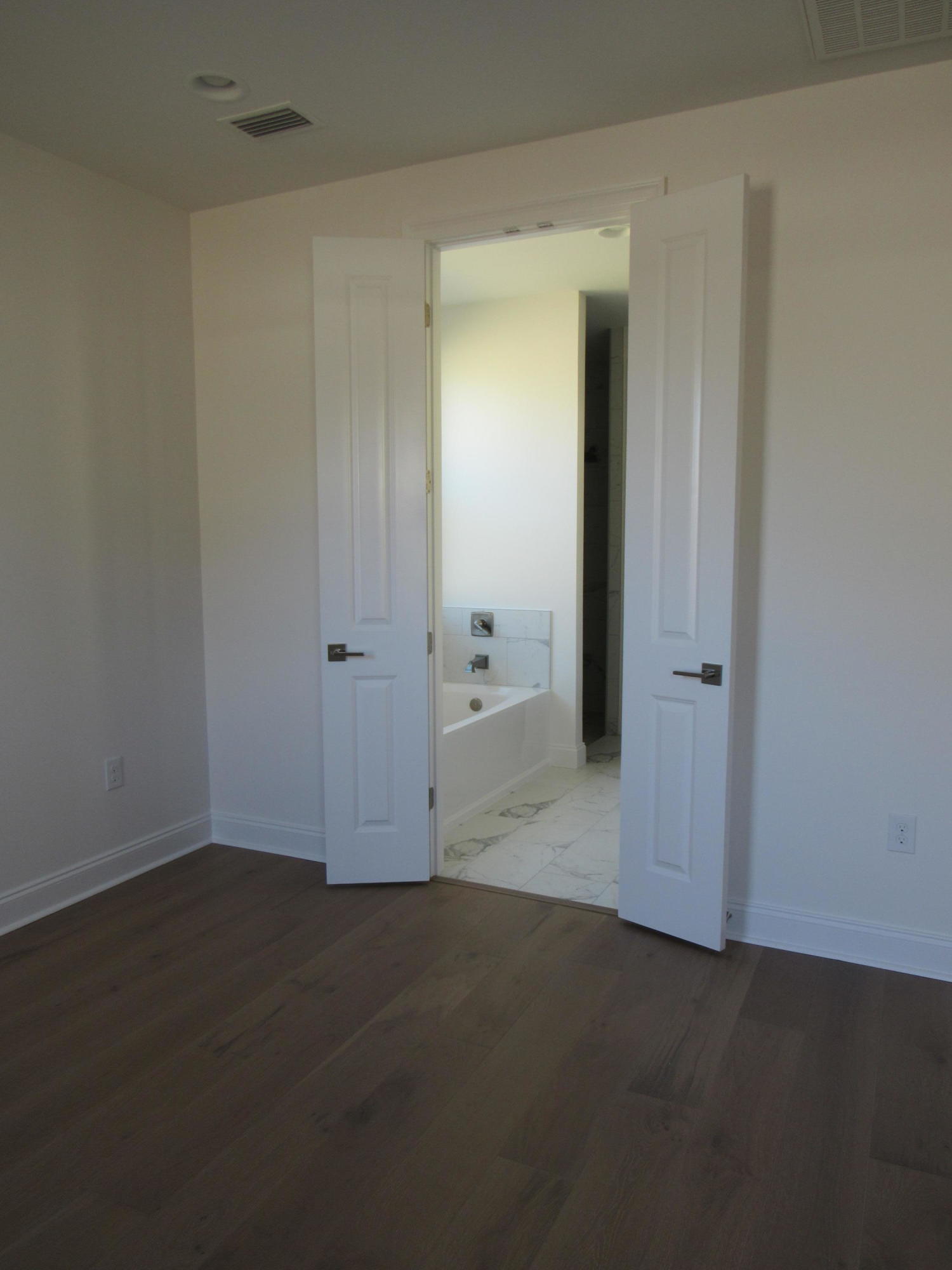 MAGNOLIA WOODS - Residential