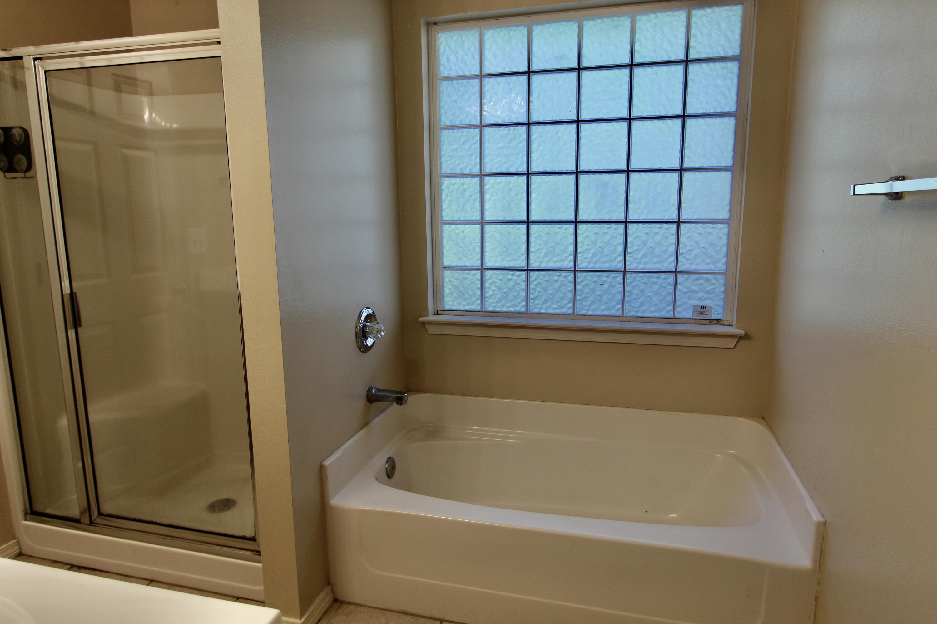 RIVERCHASE S/D PH 1 - Residential