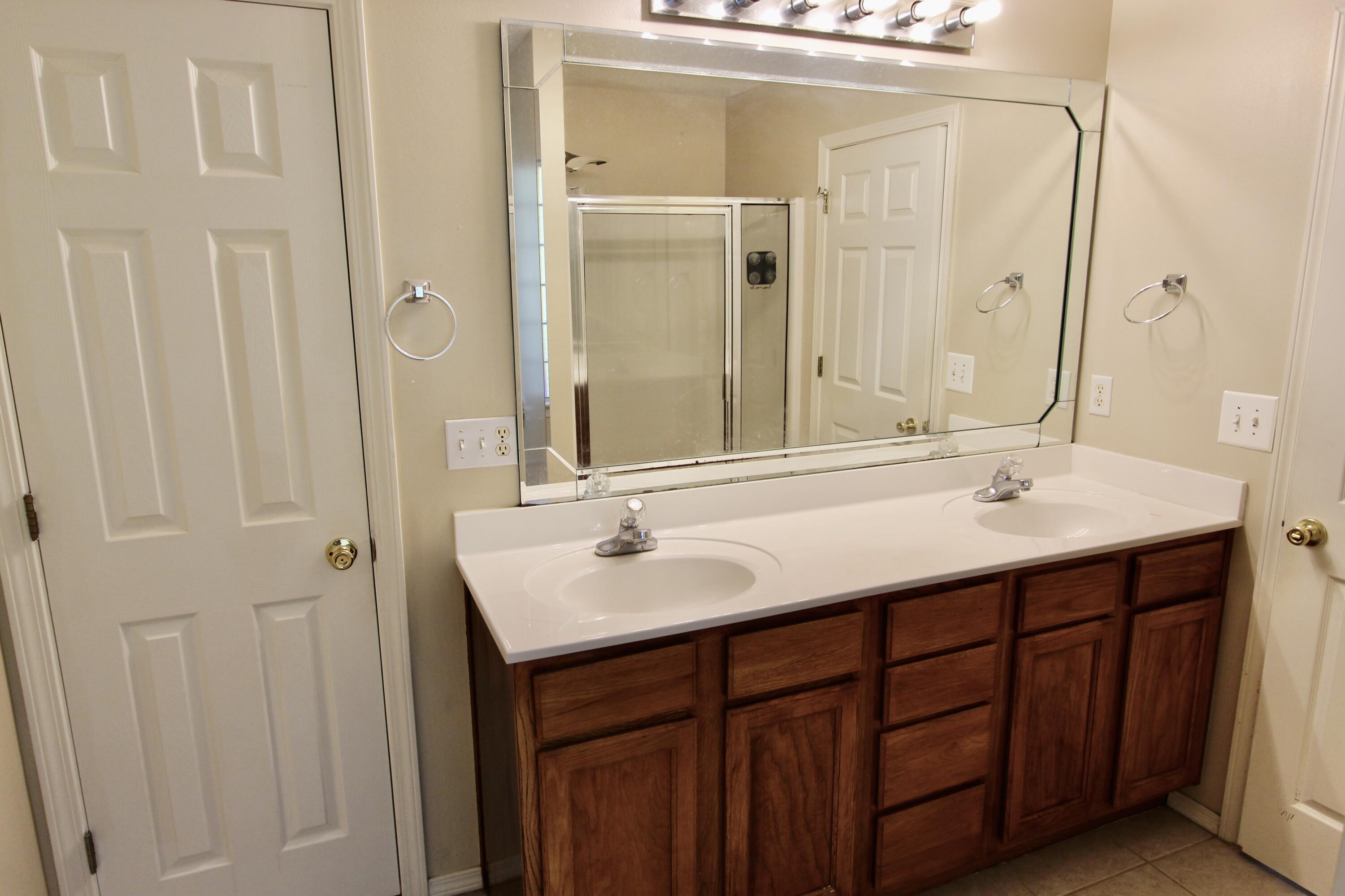 RIVERCHASE S/D PH 1 - Residential