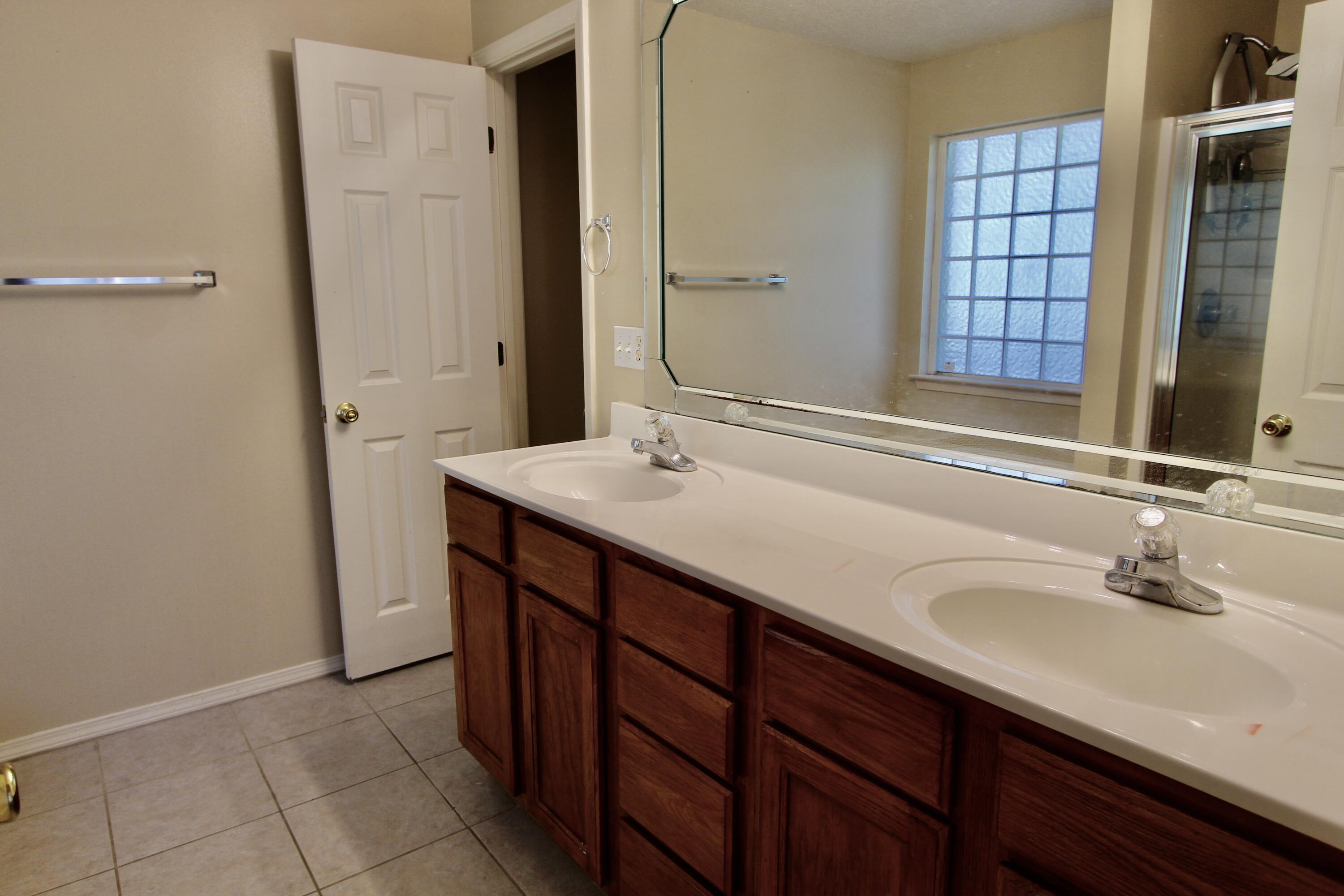 RIVERCHASE S/D PH 1 - Residential