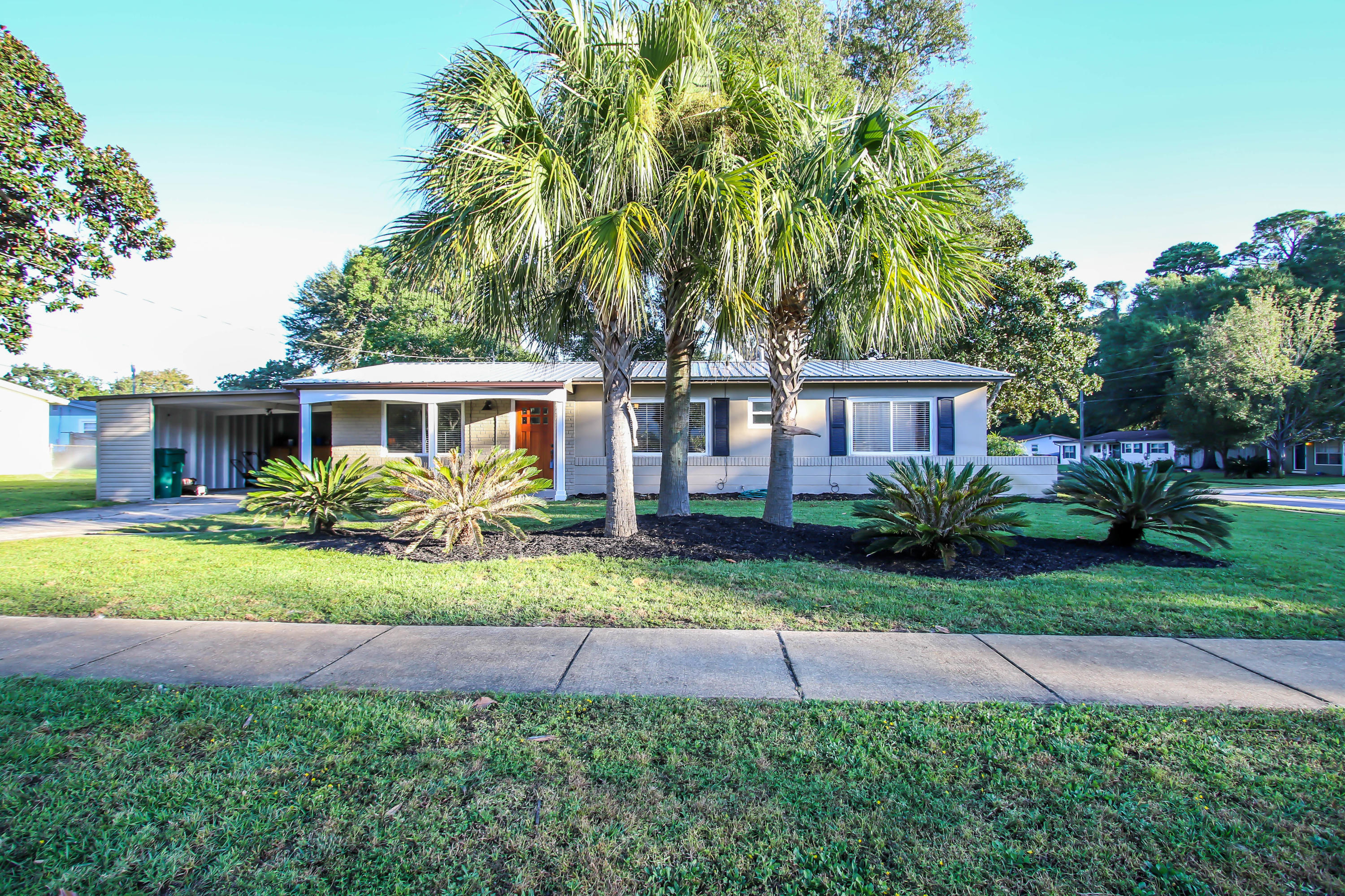 OAK TREE PARK - Residential