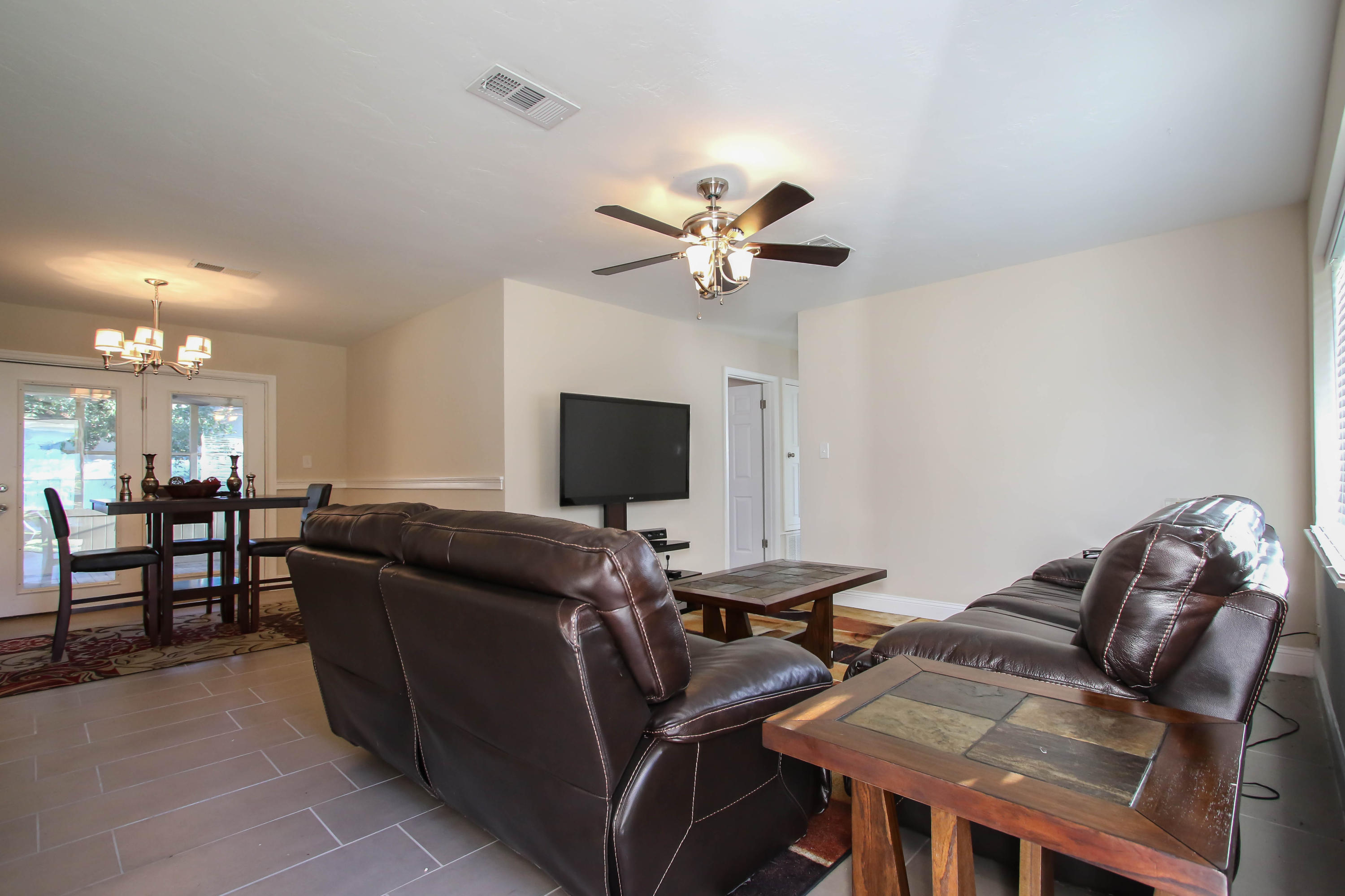 OAK TREE PARK - Residential