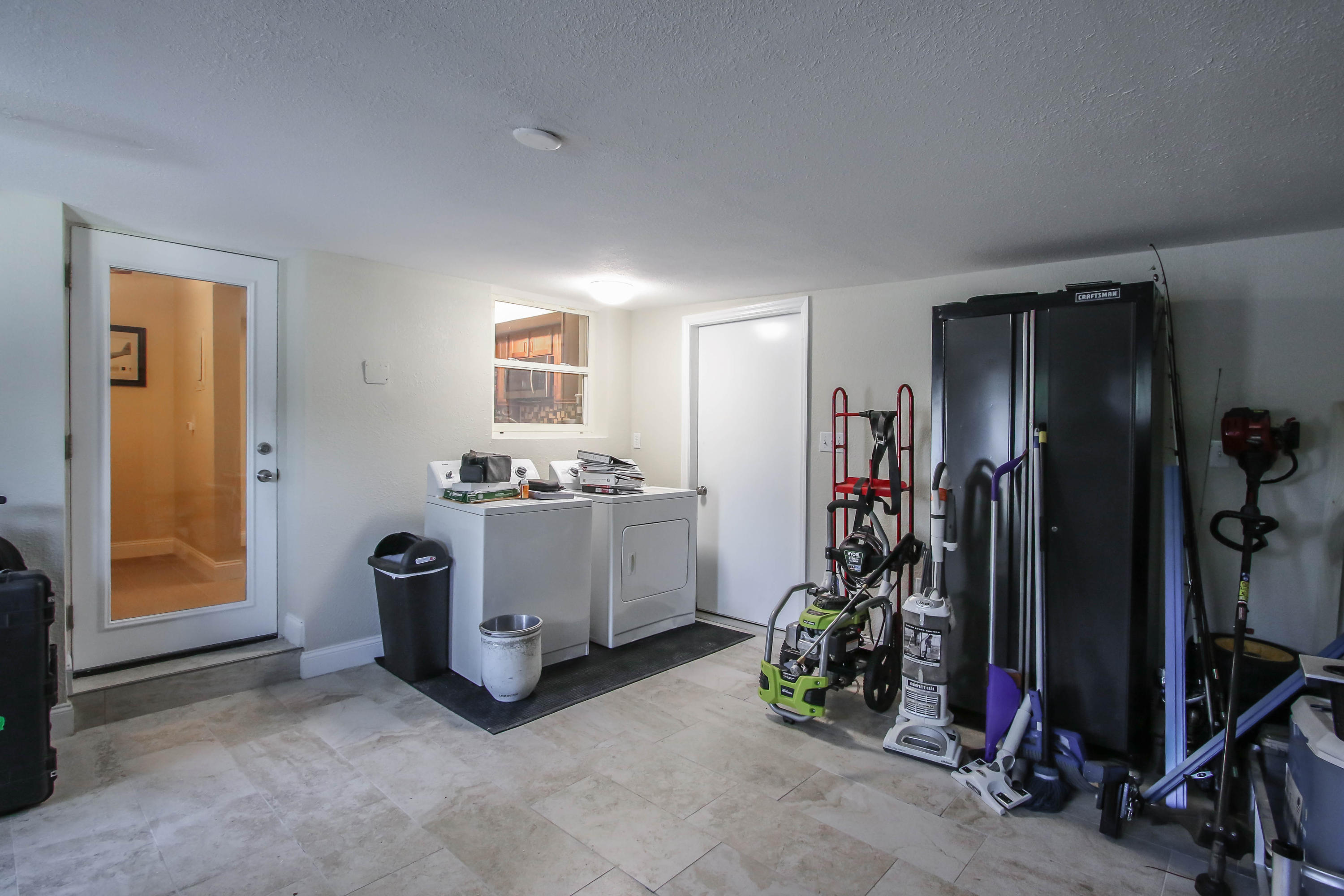 OAK TREE PARK - Residential