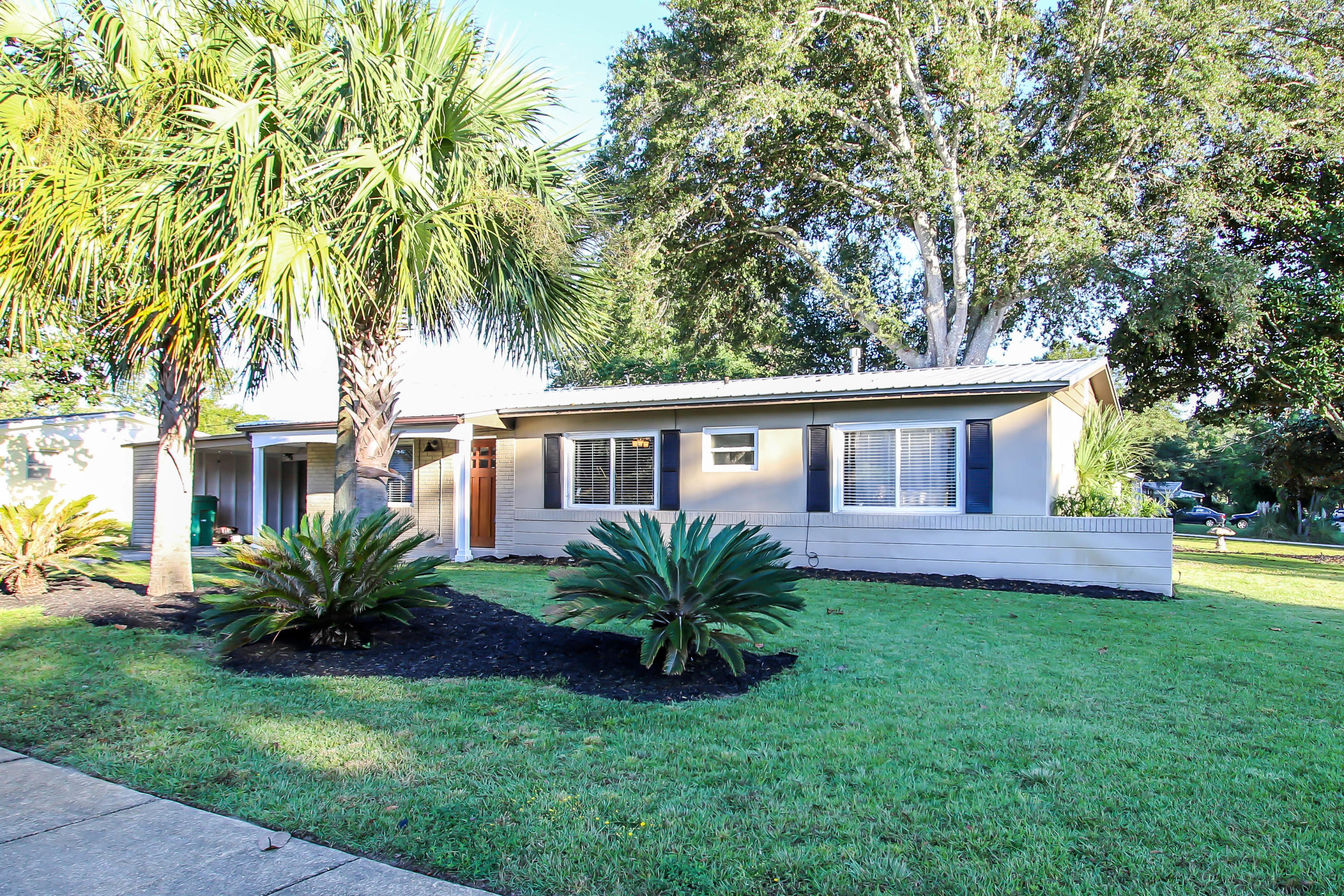 OAK TREE PARK - Residential