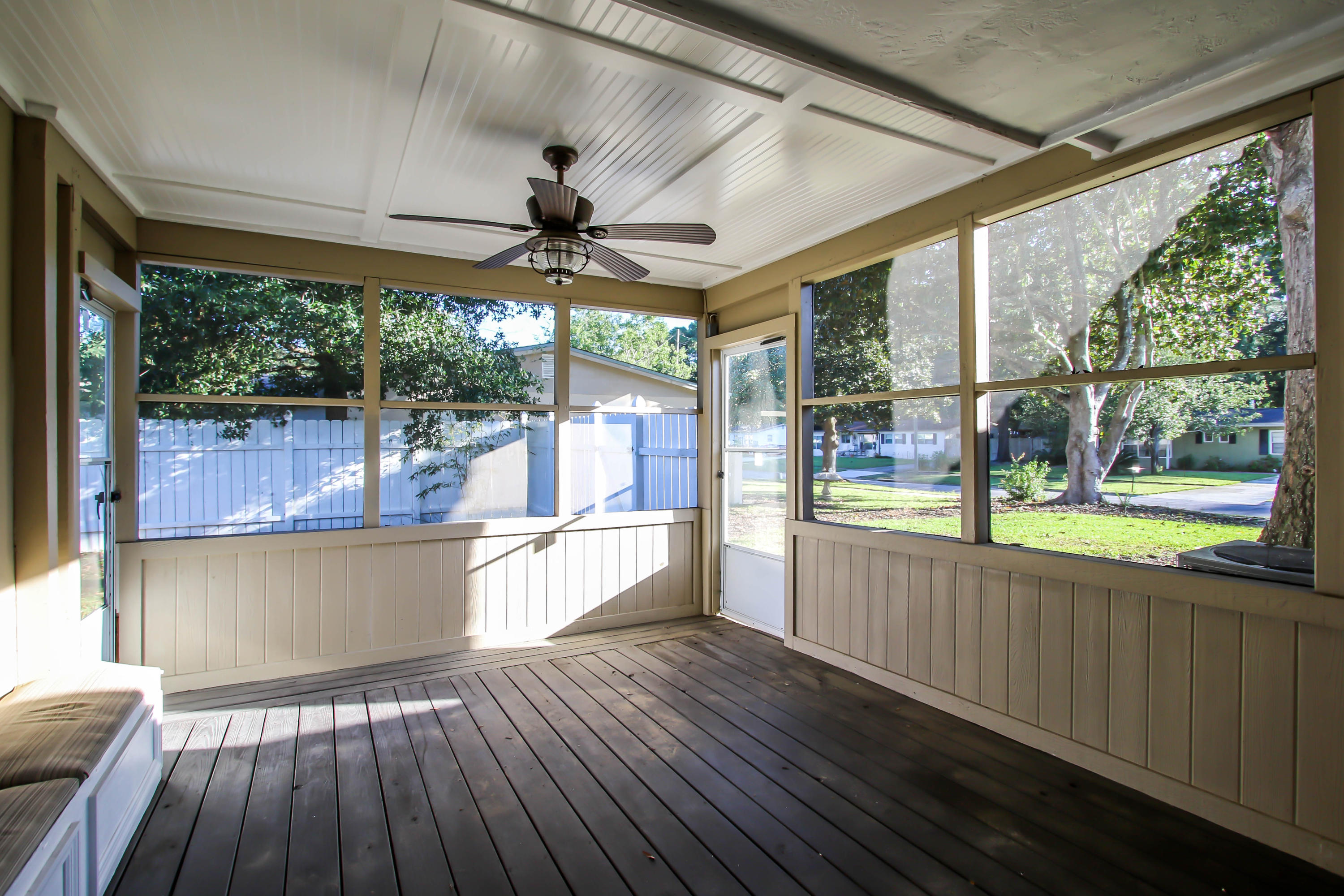 OAK TREE PARK - Residential