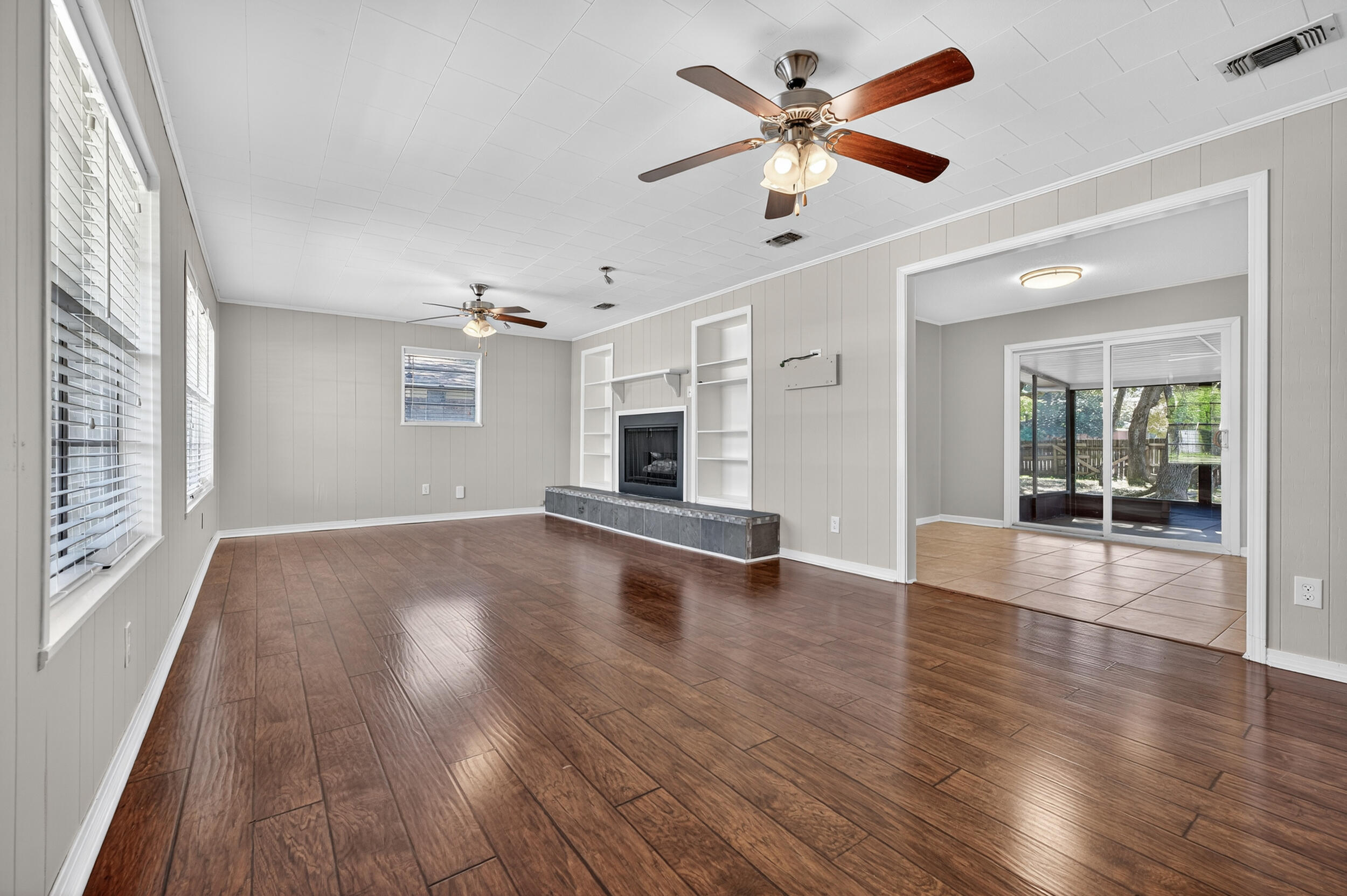 MIRAMAR ESTATES 2ND ADDN - Residential