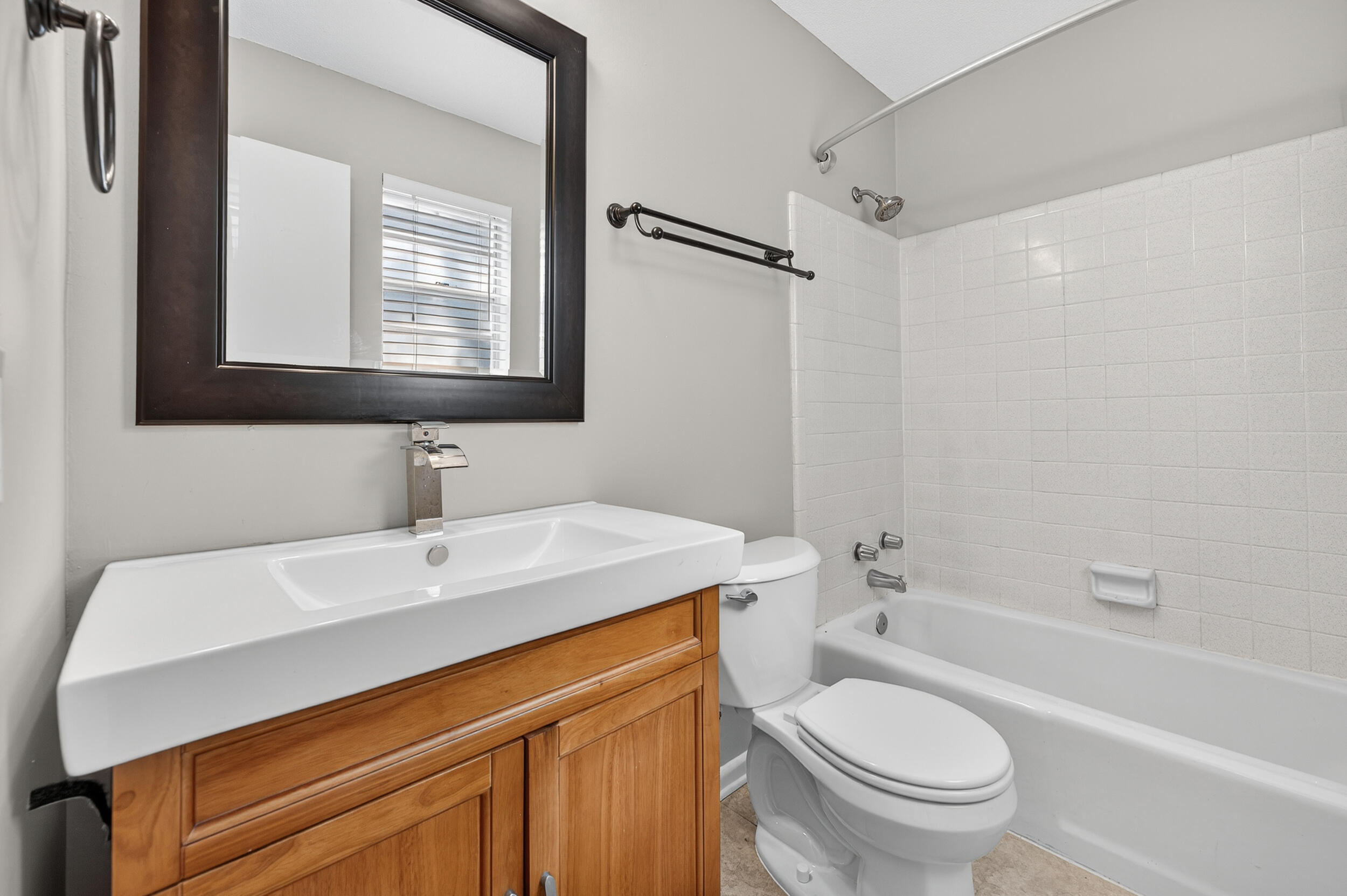 MIRAMAR ESTATES 2ND ADDN - Residential