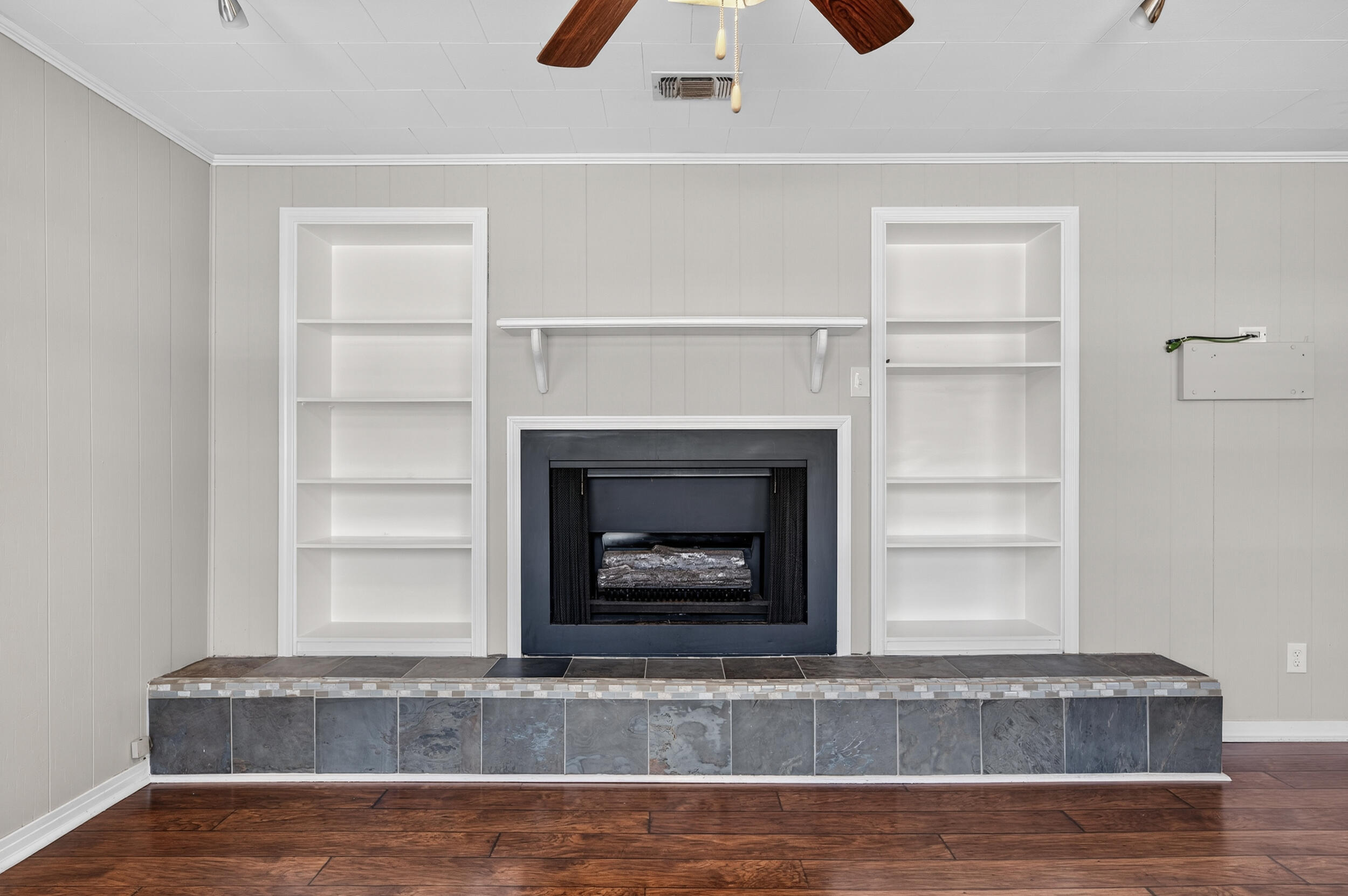 MIRAMAR ESTATES 2ND ADDN - Residential