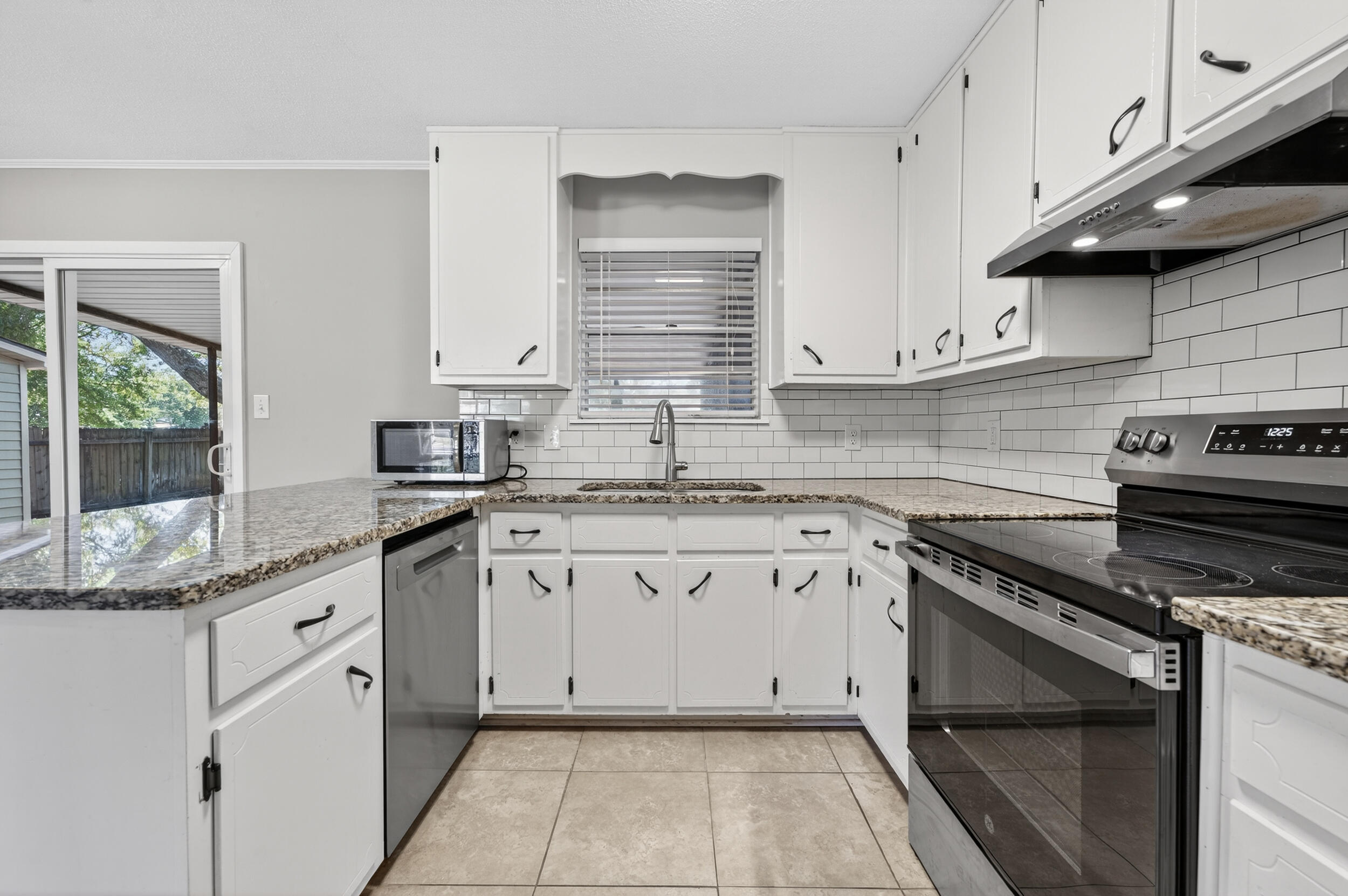 MIRAMAR ESTATES 2ND ADDN - Residential