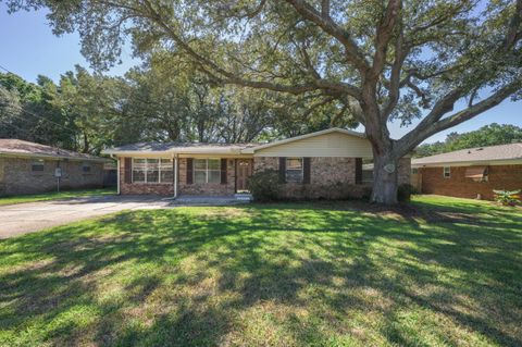 Photo of 167 Marcia Drive, Mary Esther, FL 32569 (MLS # 987815)