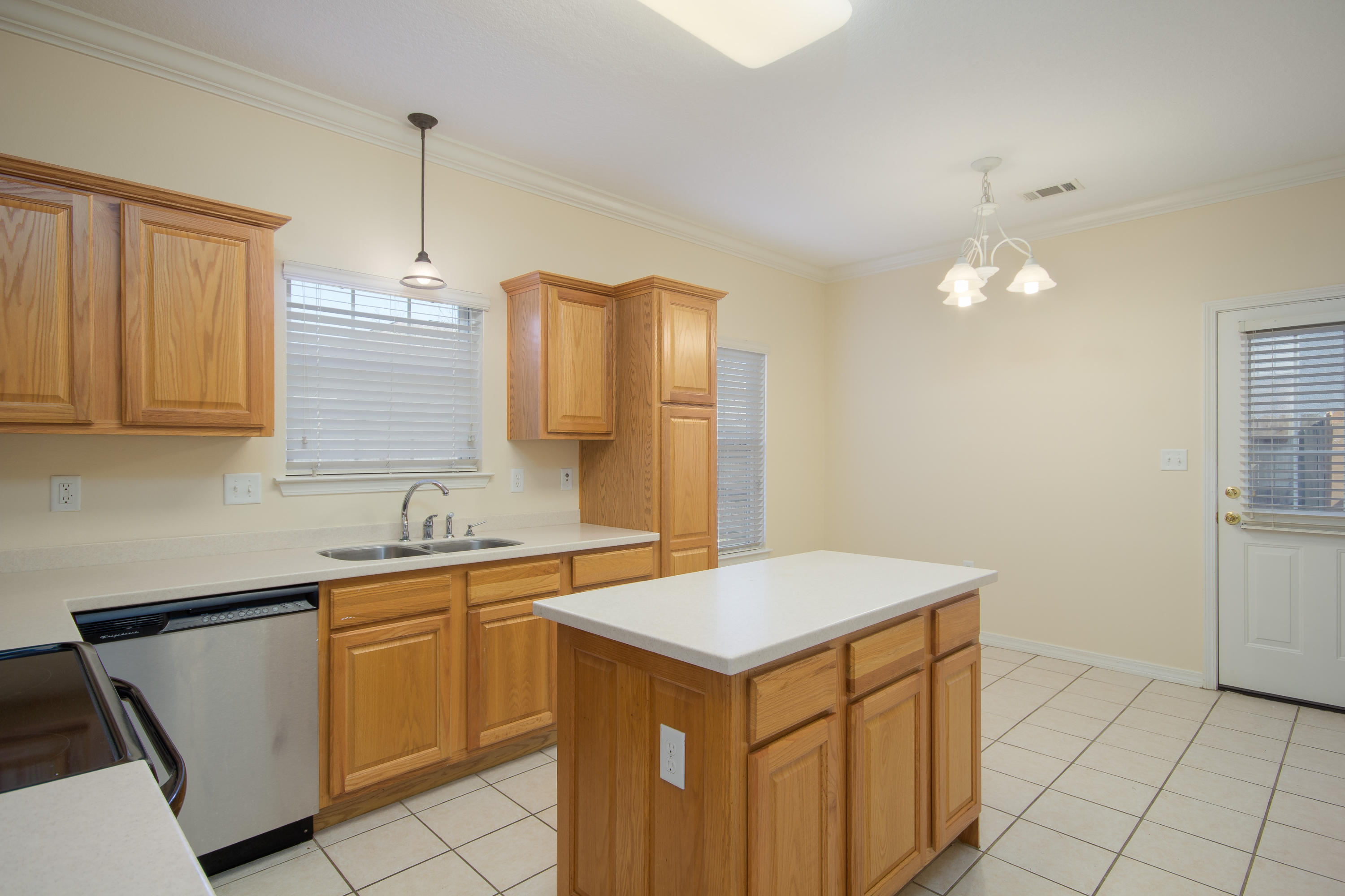 SUMMER PLACE - Residential