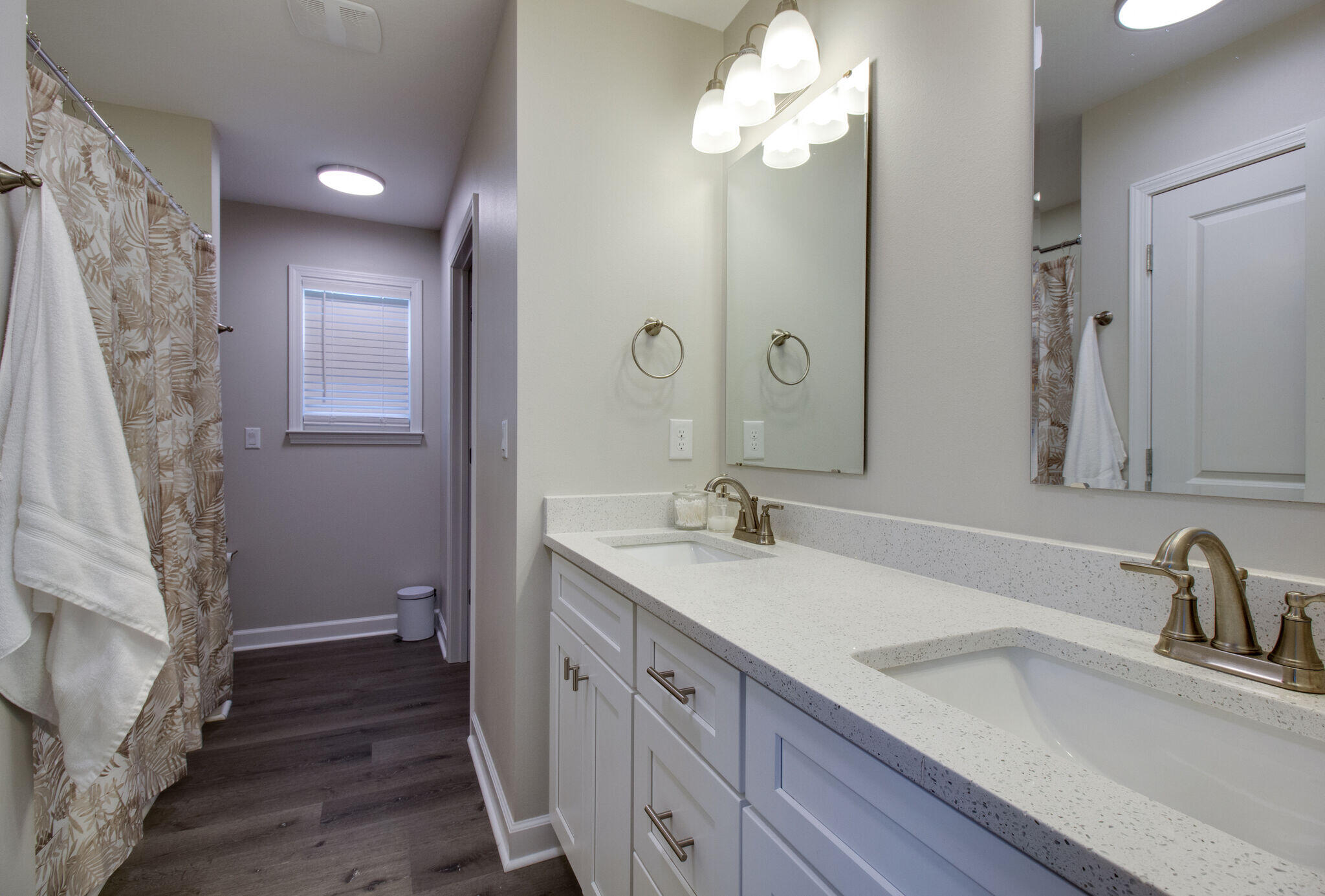 GARDEN CITY - Residential Lease