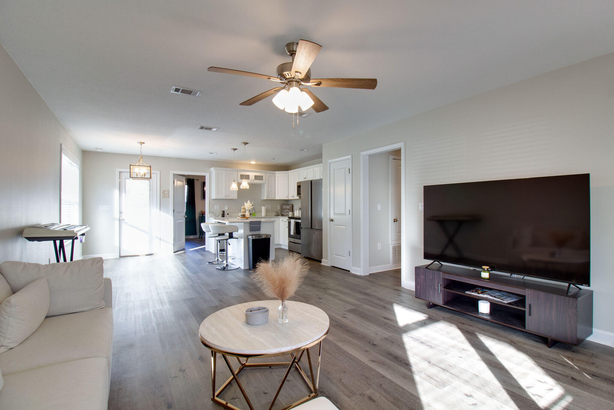 GARDEN CITY - Residential Lease