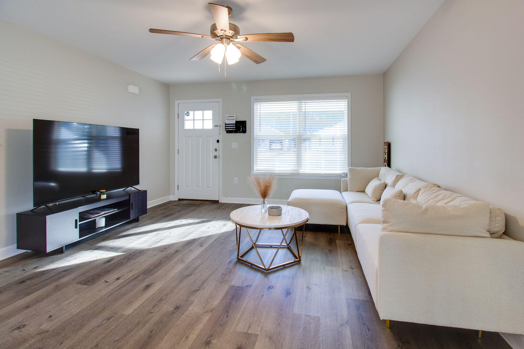 GARDEN CITY - Residential Lease