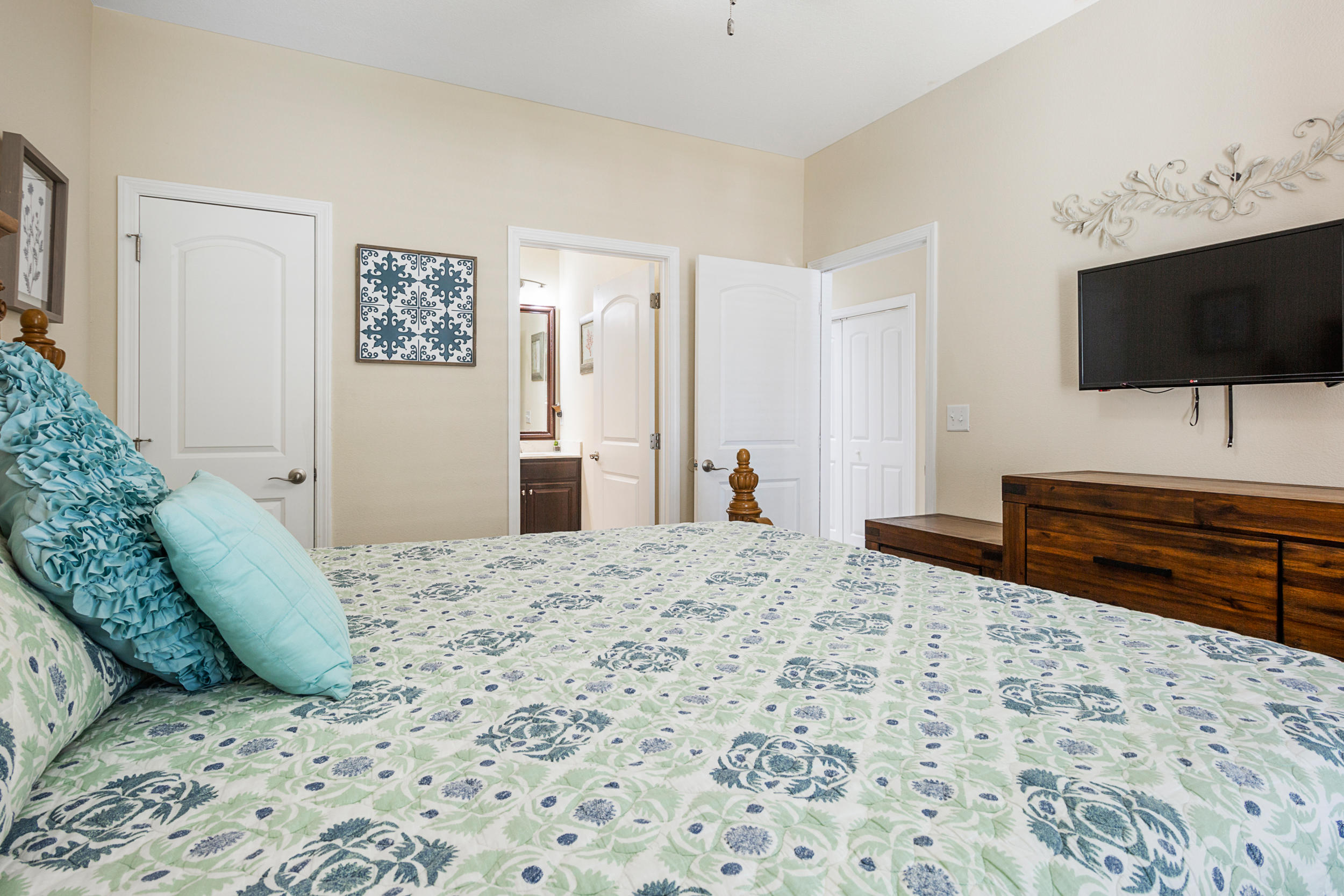 CRYSTAL BEACH - Residential