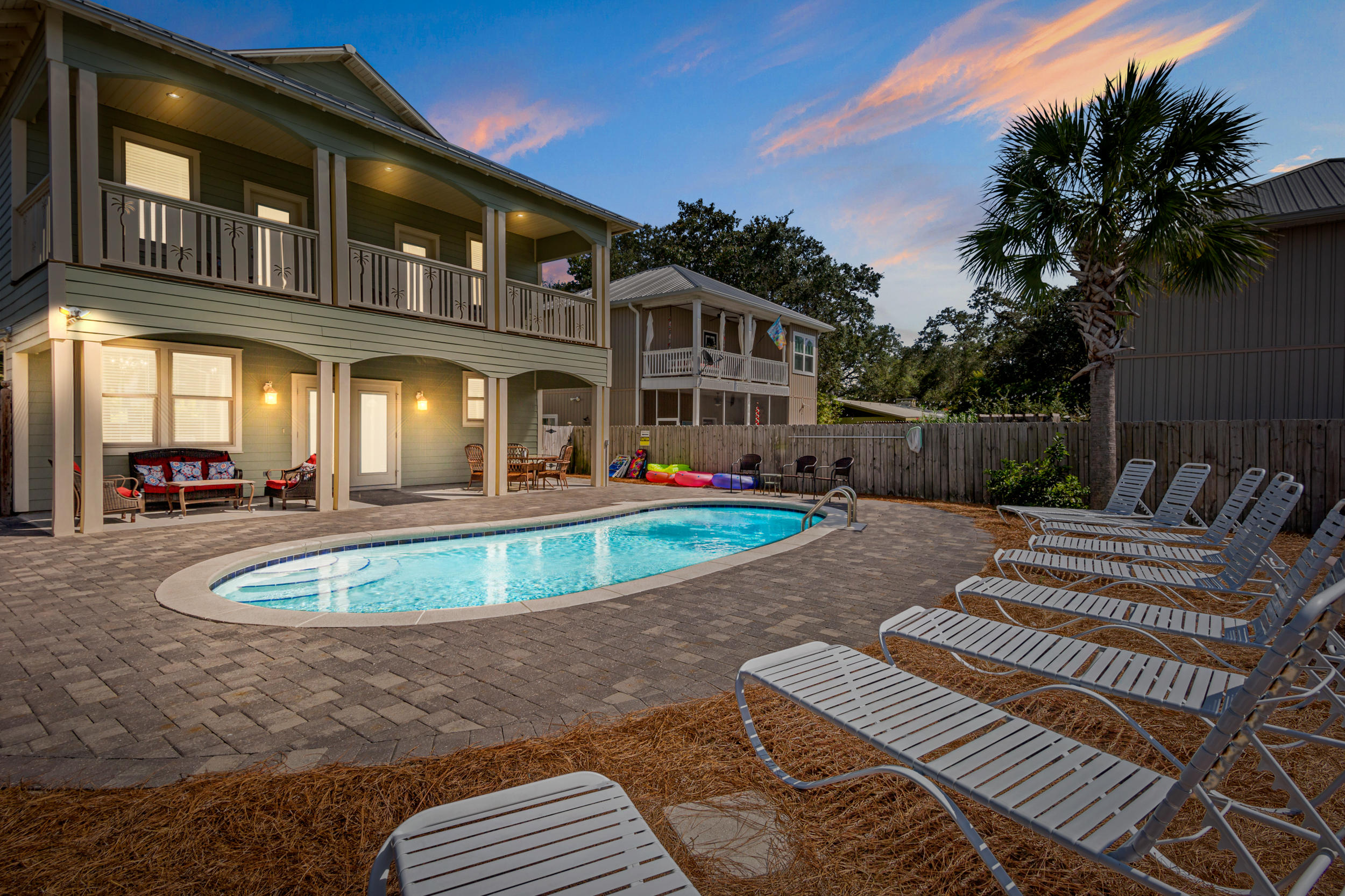 CRYSTAL BEACH - Residential