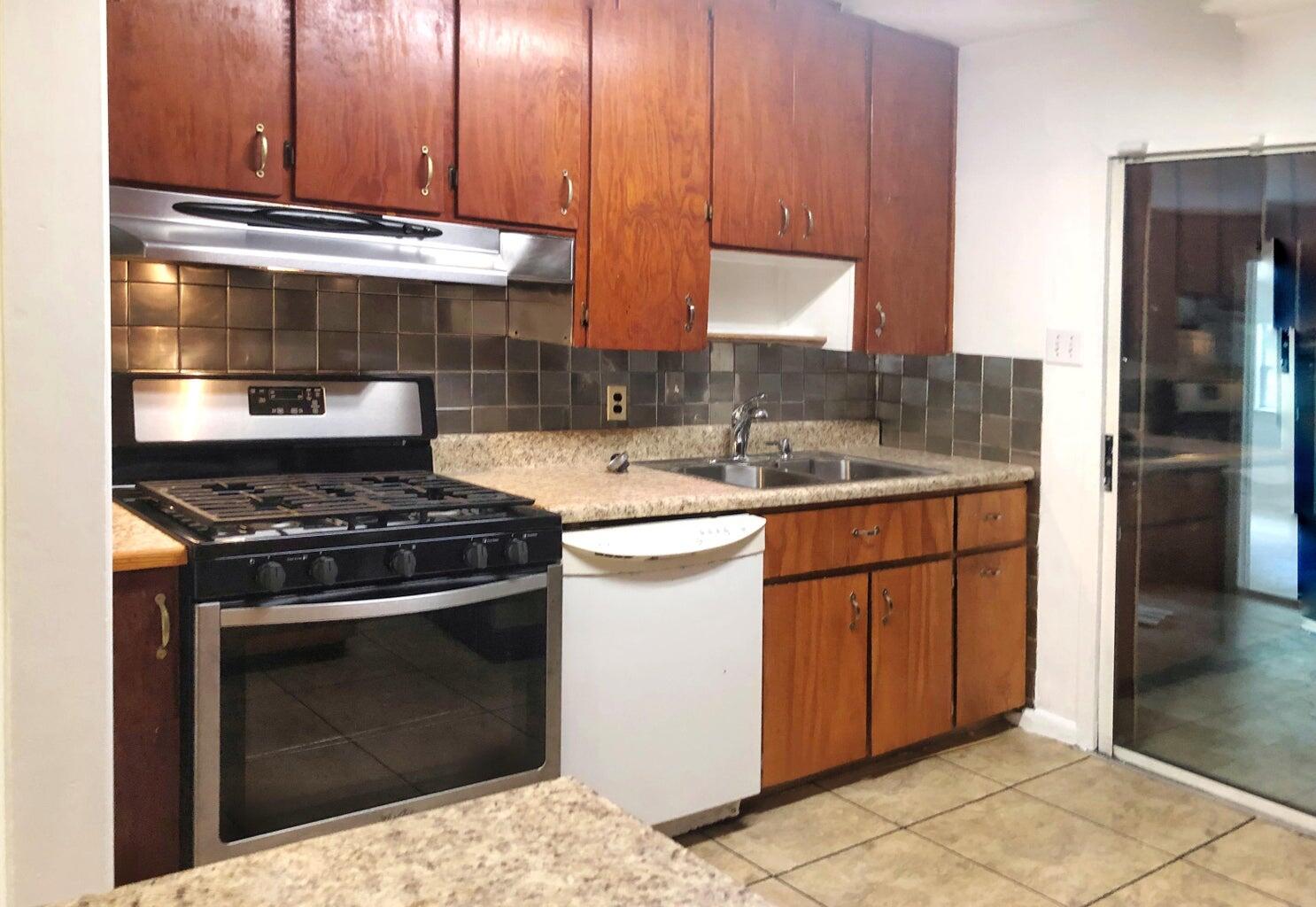 GARNIERS BEACH - Residential Lease
