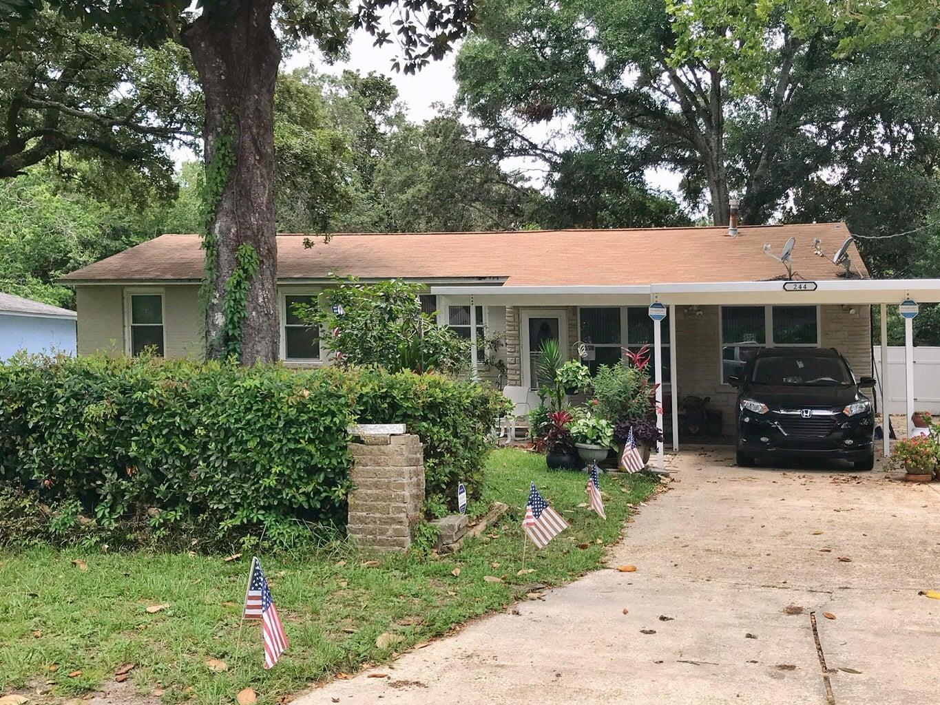 GARNIERS BEACH - Residential Lease