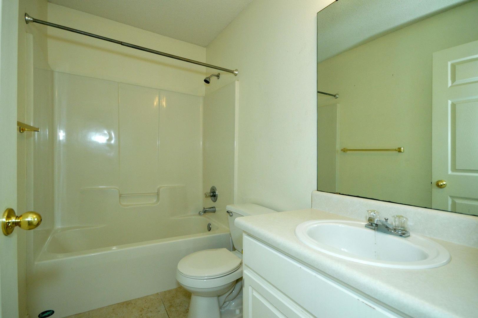 HOLLEY BY THE SEA - Residential