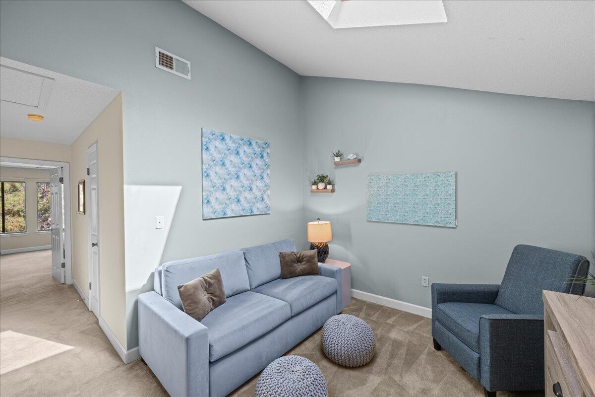 LAKESIDE CONDO AT BLUEWATER BAY - Residential