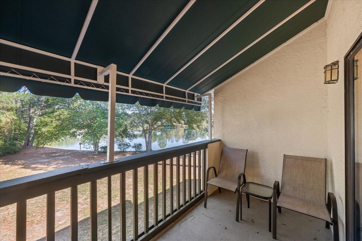 LAKESIDE CONDO AT BLUEWATER BAY - Residential