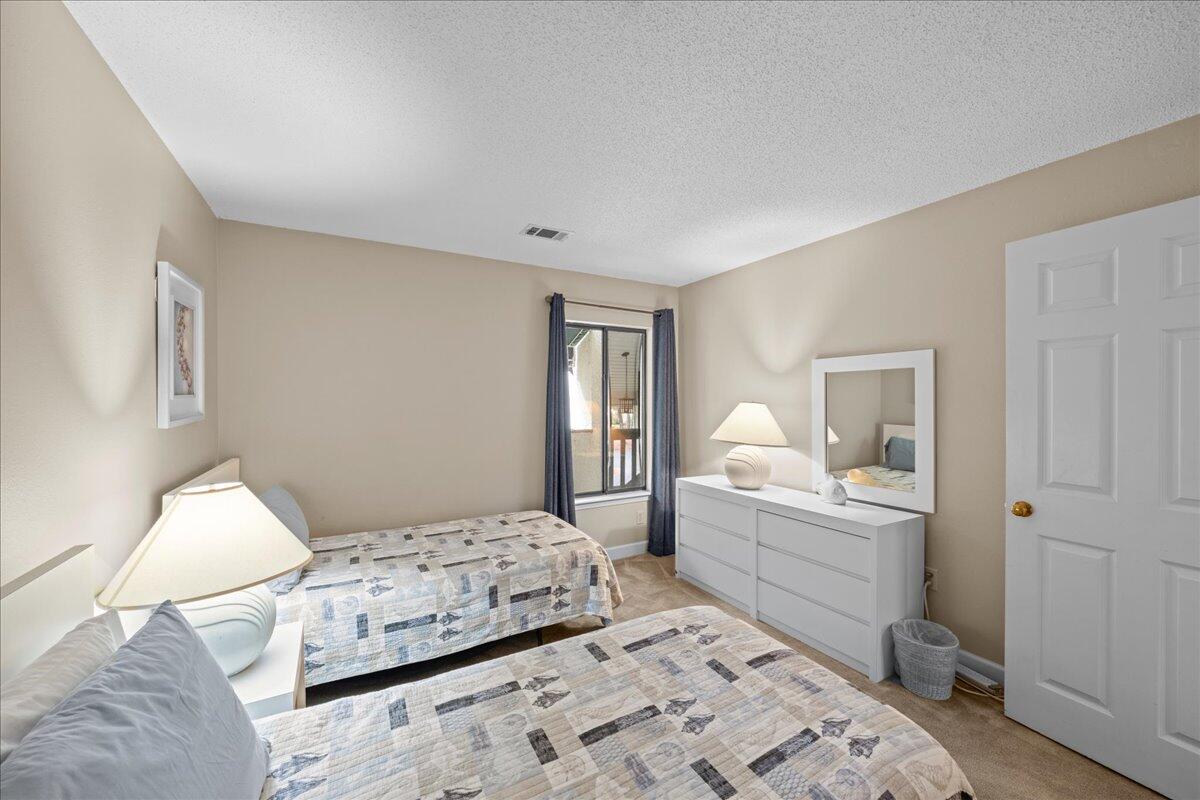 LAKESIDE CONDO AT BLUEWATER BAY - Residential