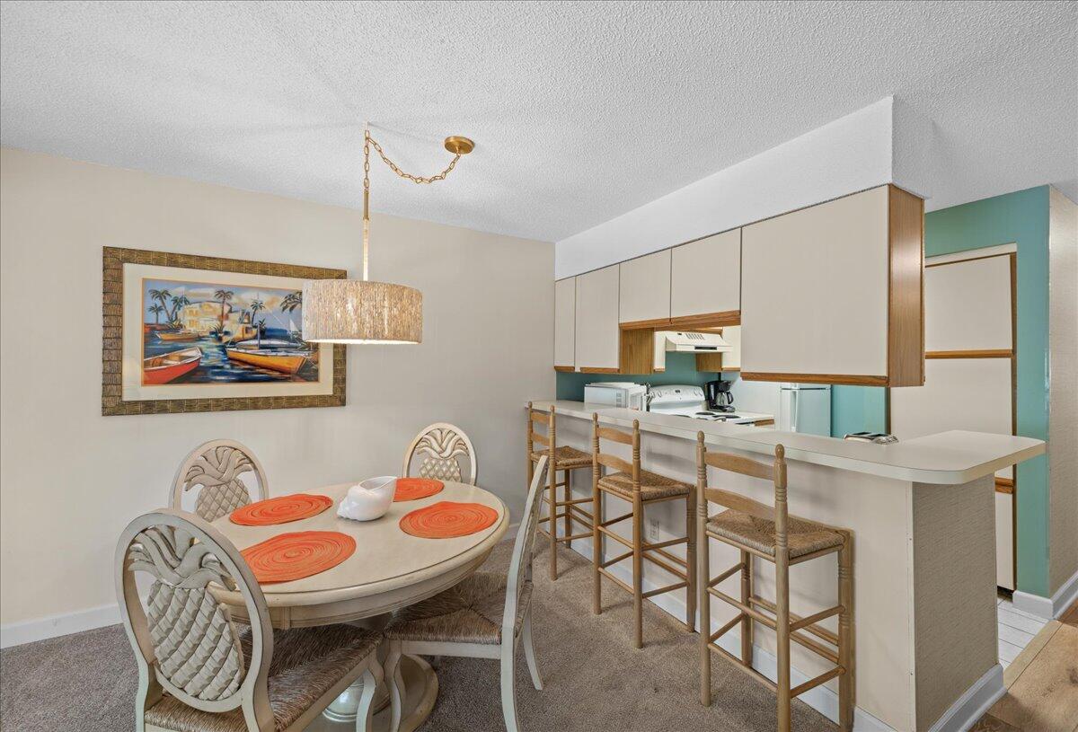 LAKESIDE CONDO AT BLUEWATER BAY - Residential