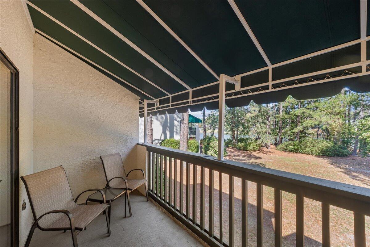 LAKESIDE CONDO AT BLUEWATER BAY - Residential