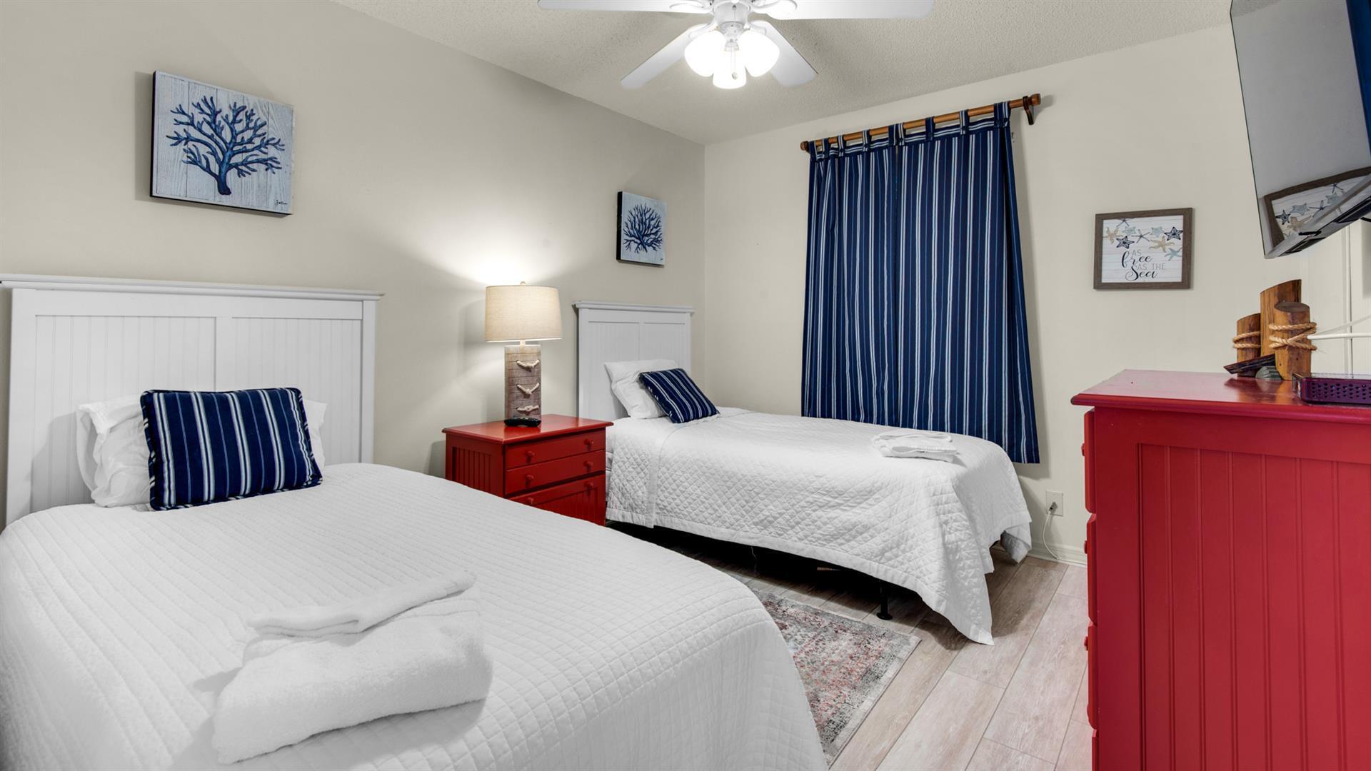 BEACHWOOD VILLAS CONDO - Residential