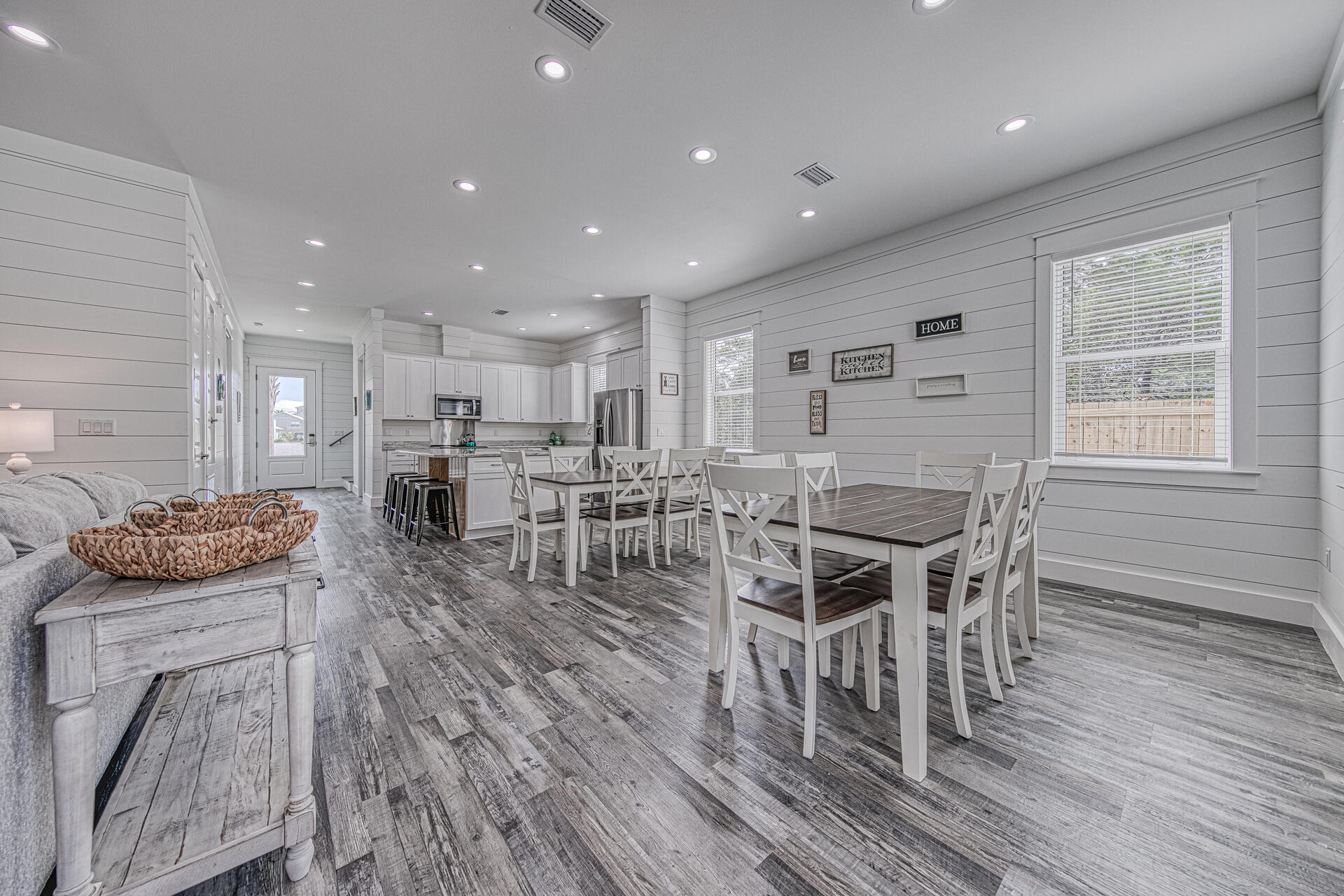 FRANGISTA BEACH 1ST ADDN - Residential