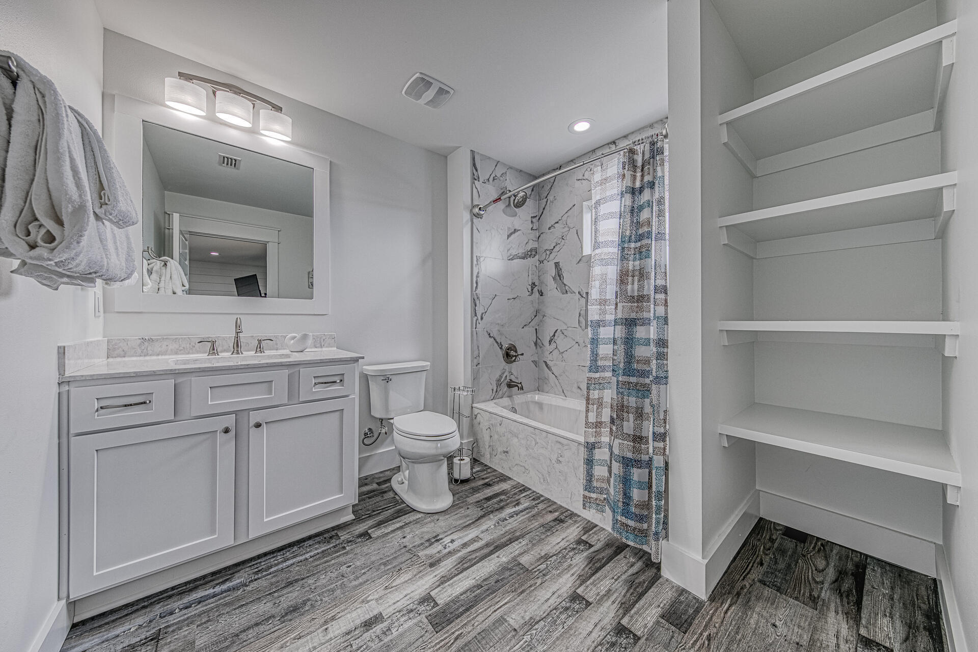 FRANGISTA BEACH 1ST ADDN - Residential