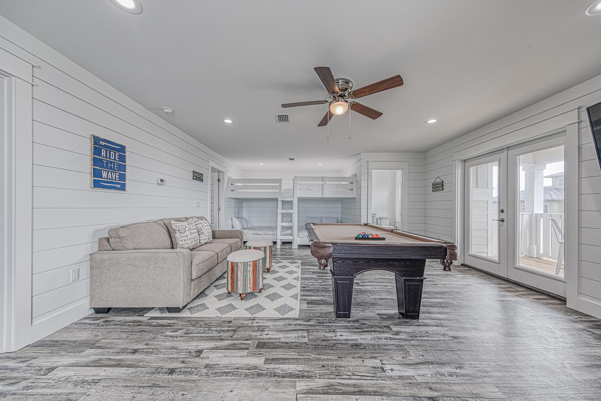 FRANGISTA BEACH 1ST ADDN - Residential