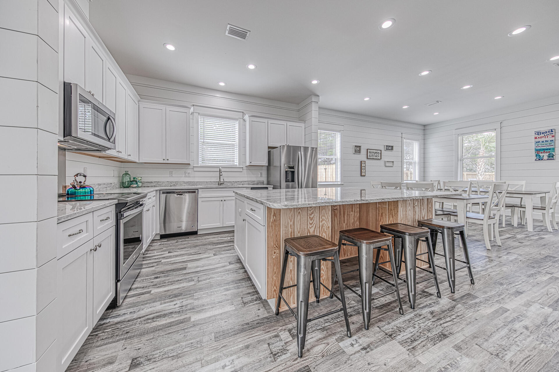 FRANGISTA BEACH 1ST ADDN - Residential