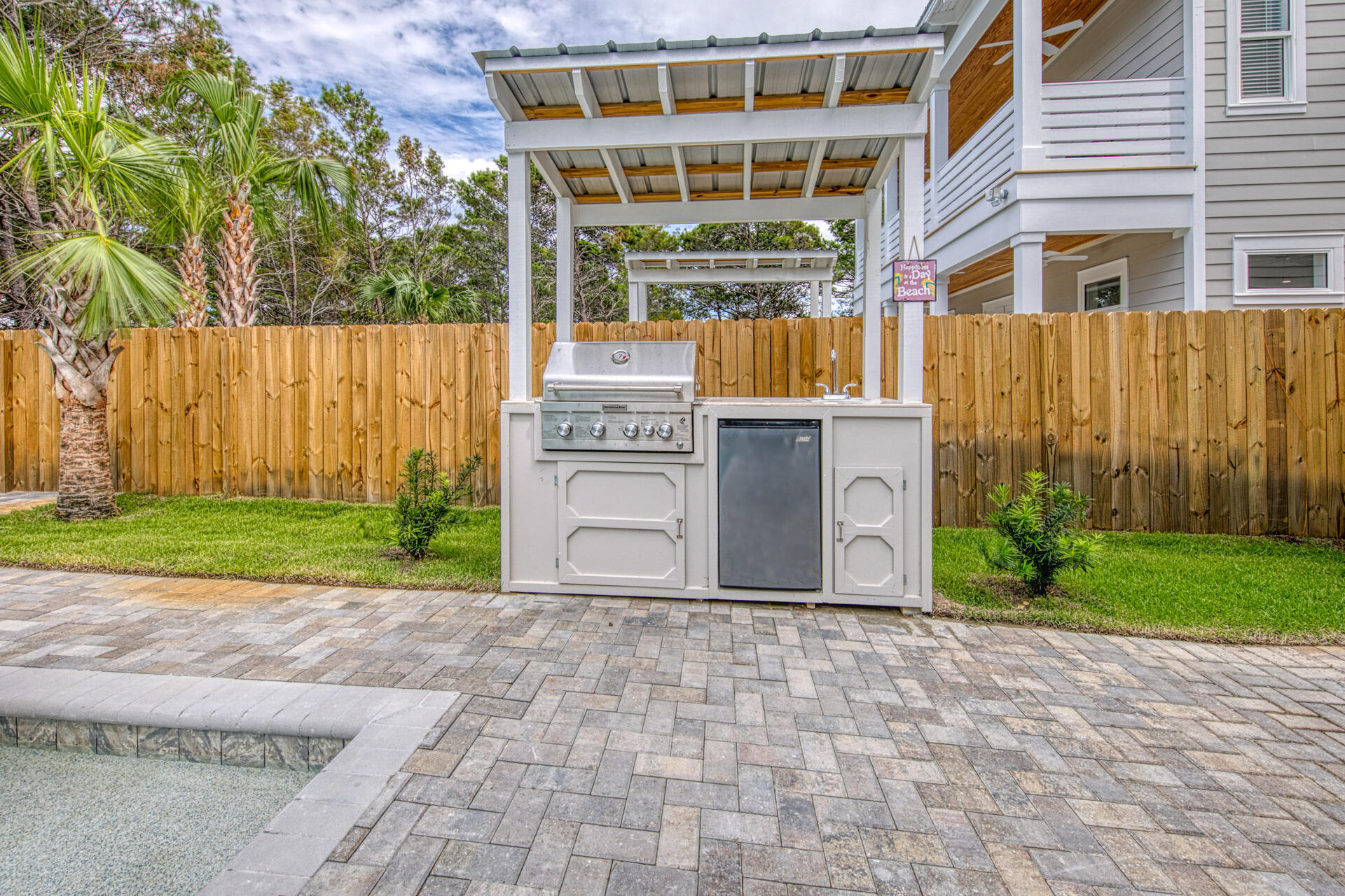 FRANGISTA BEACH 1ST ADDN - Residential