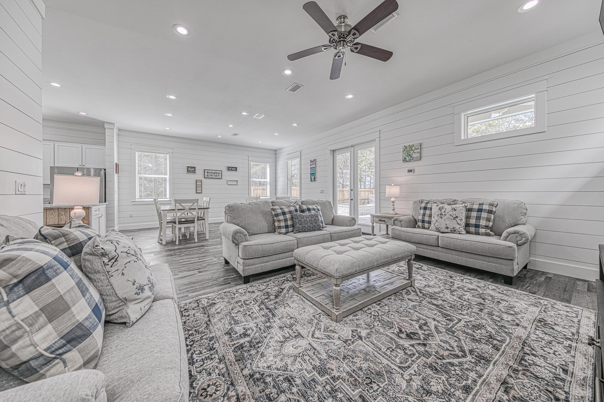 FRANGISTA BEACH 1ST ADDN - Residential