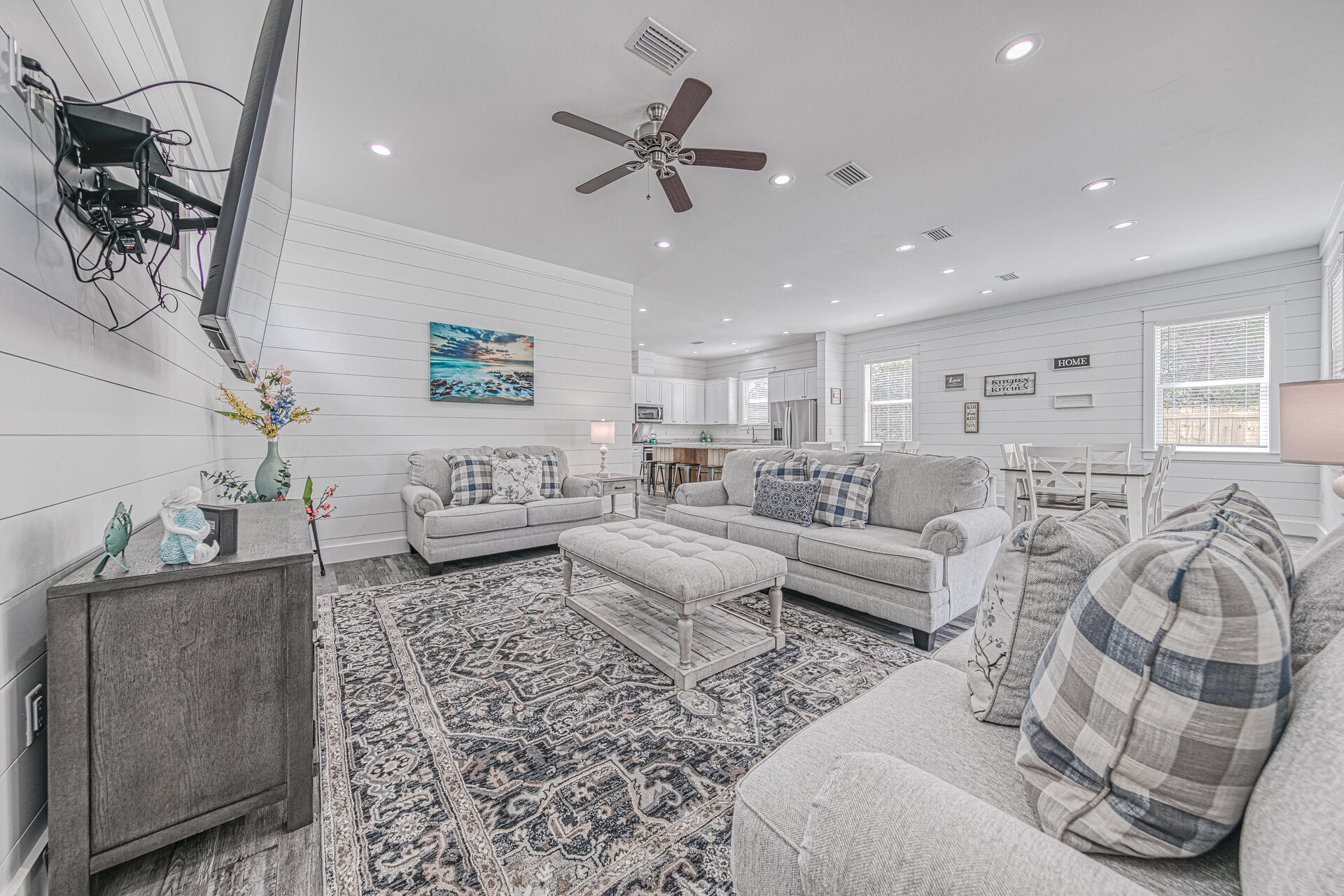 FRANGISTA BEACH 1ST ADDN - Residential