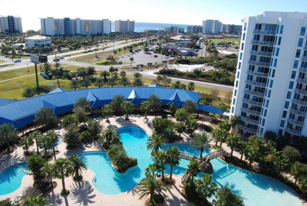 THE PALMS OF DESTIN - Residential