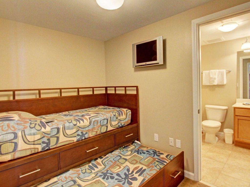 THE PALMS OF DESTIN - Residential