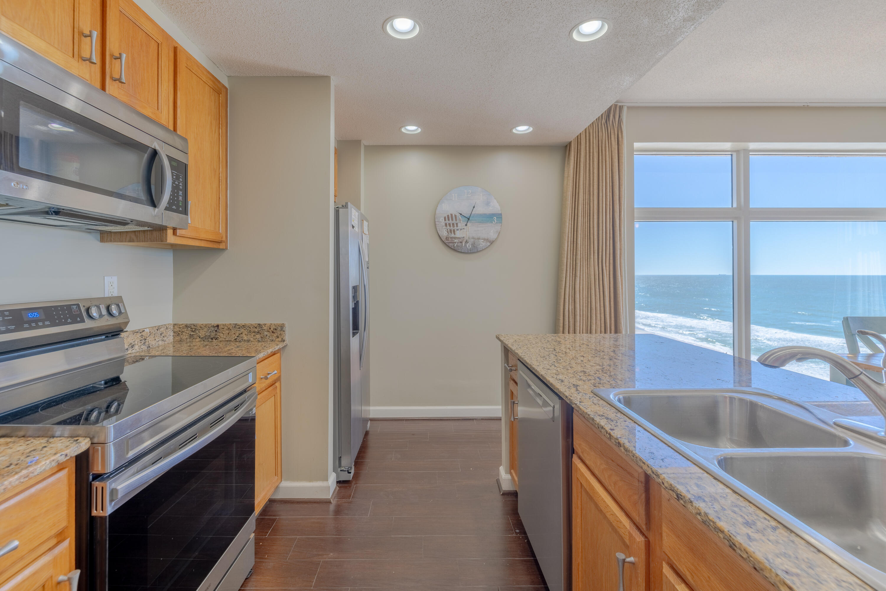 STERLING REEF - Residential
