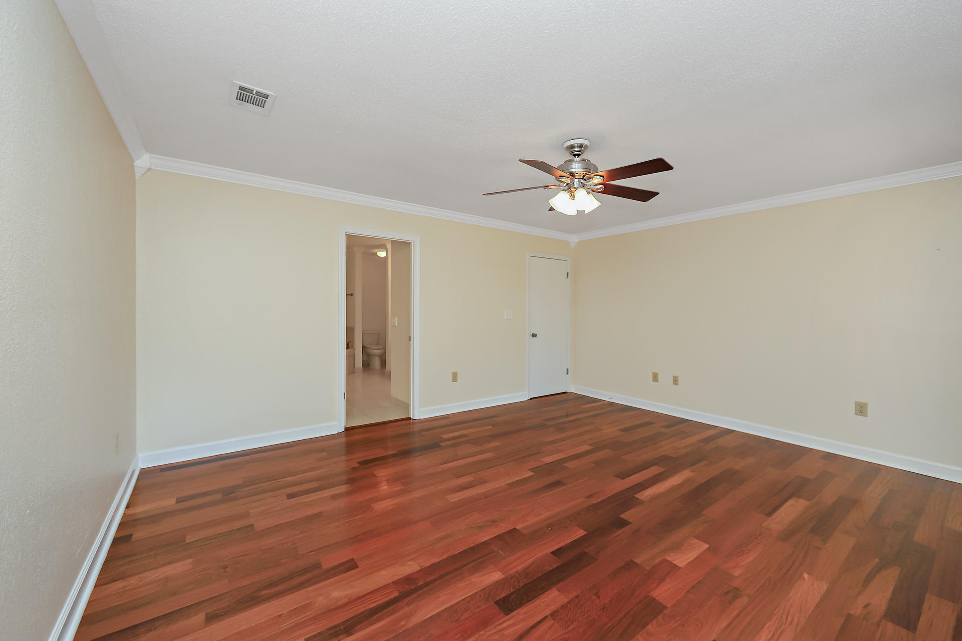 FOXWOOD ESTATES 1 - Residential