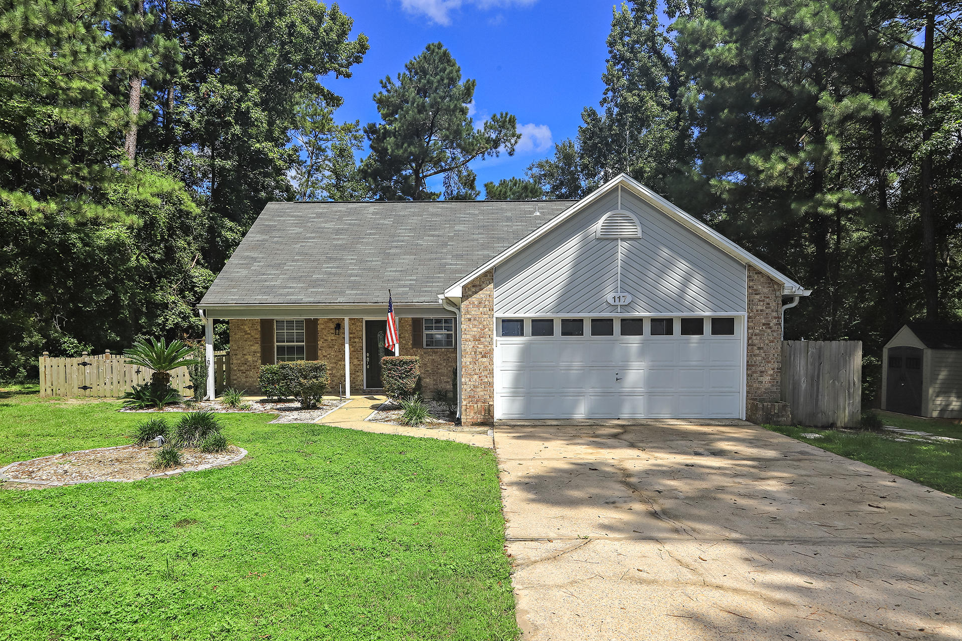 FOXWOOD ESTATES 1 - Residential