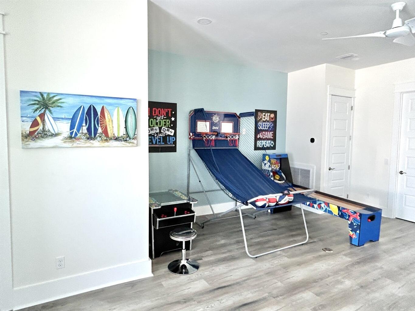 LAGUNA BEACH - Residential