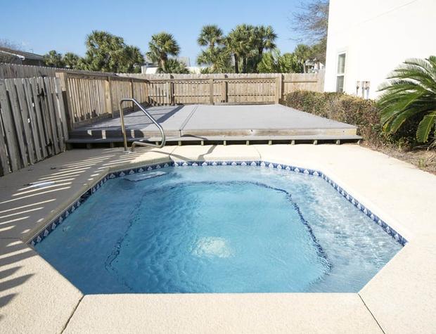 ROYAL SEAESTA TOWNHOMES - Residential