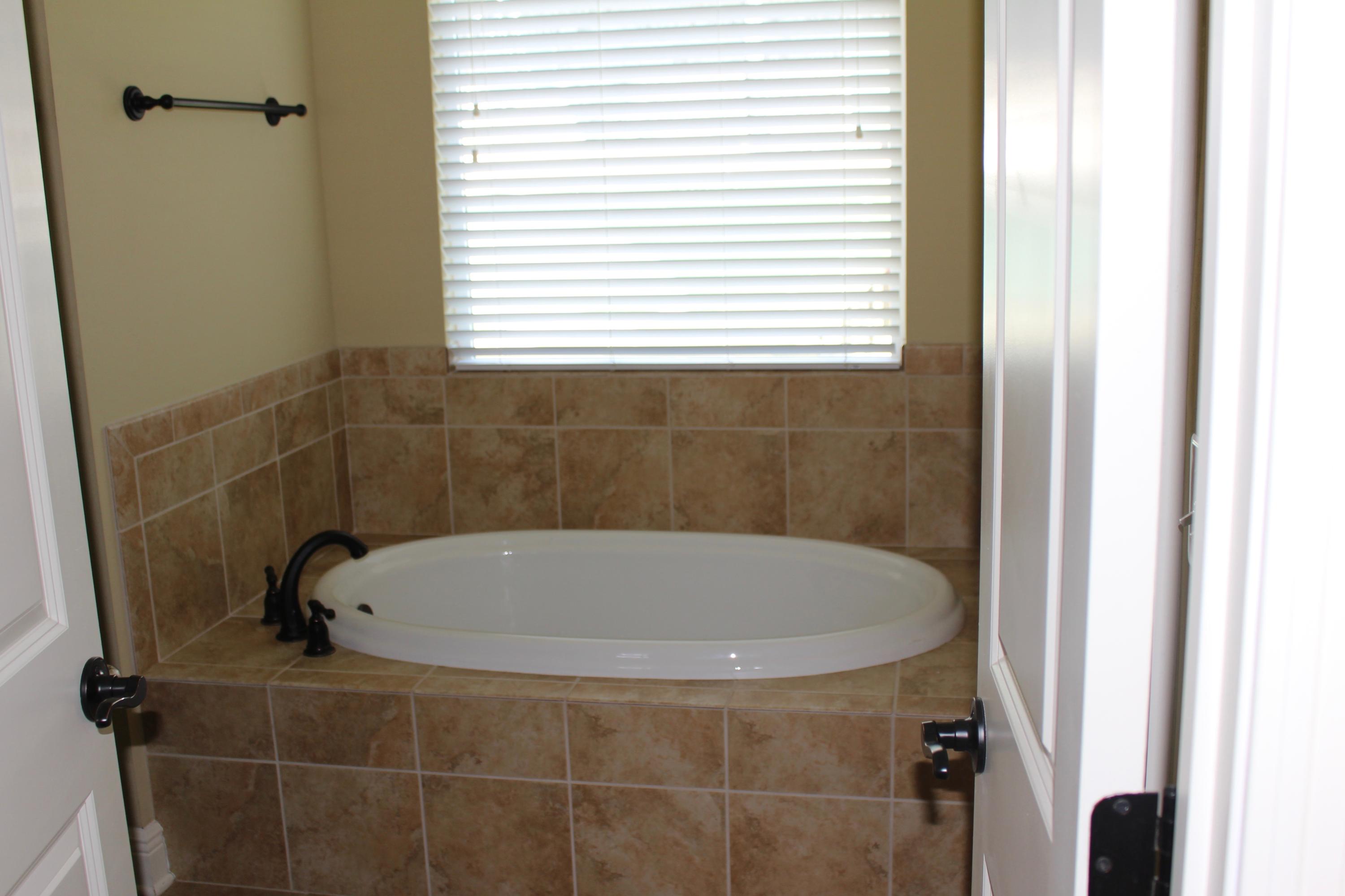 MILL CREEK FARMS - Residential