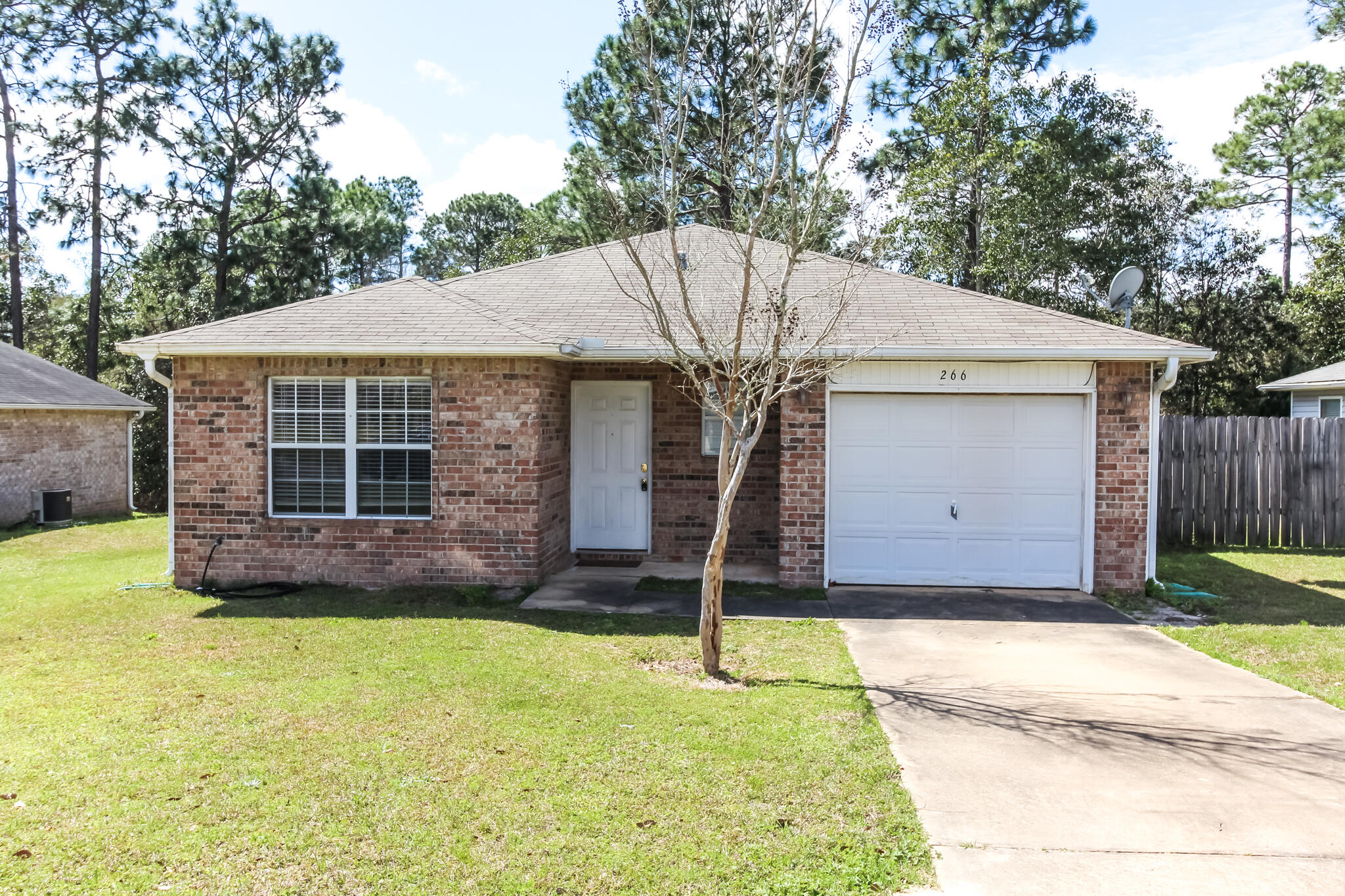 HIGHEST AND BEST BY 12 NOON SUNDAY 03/14This all brick 3/2 would make a great starter home, empty nester or rental investment! Living room, Dining room and kitchen are open which lends itself nicely to family time and visiting with friends. Nice breakfast bar/counter in the kitchen and plenty of maple cabinets. Master Bedroom has large walk in closet. Master bath has separate garden tub and shower! Fenced back yard has a deck for relaxing and grilling.