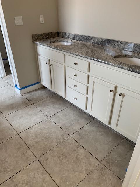 HERITAGE OAKS - Residential