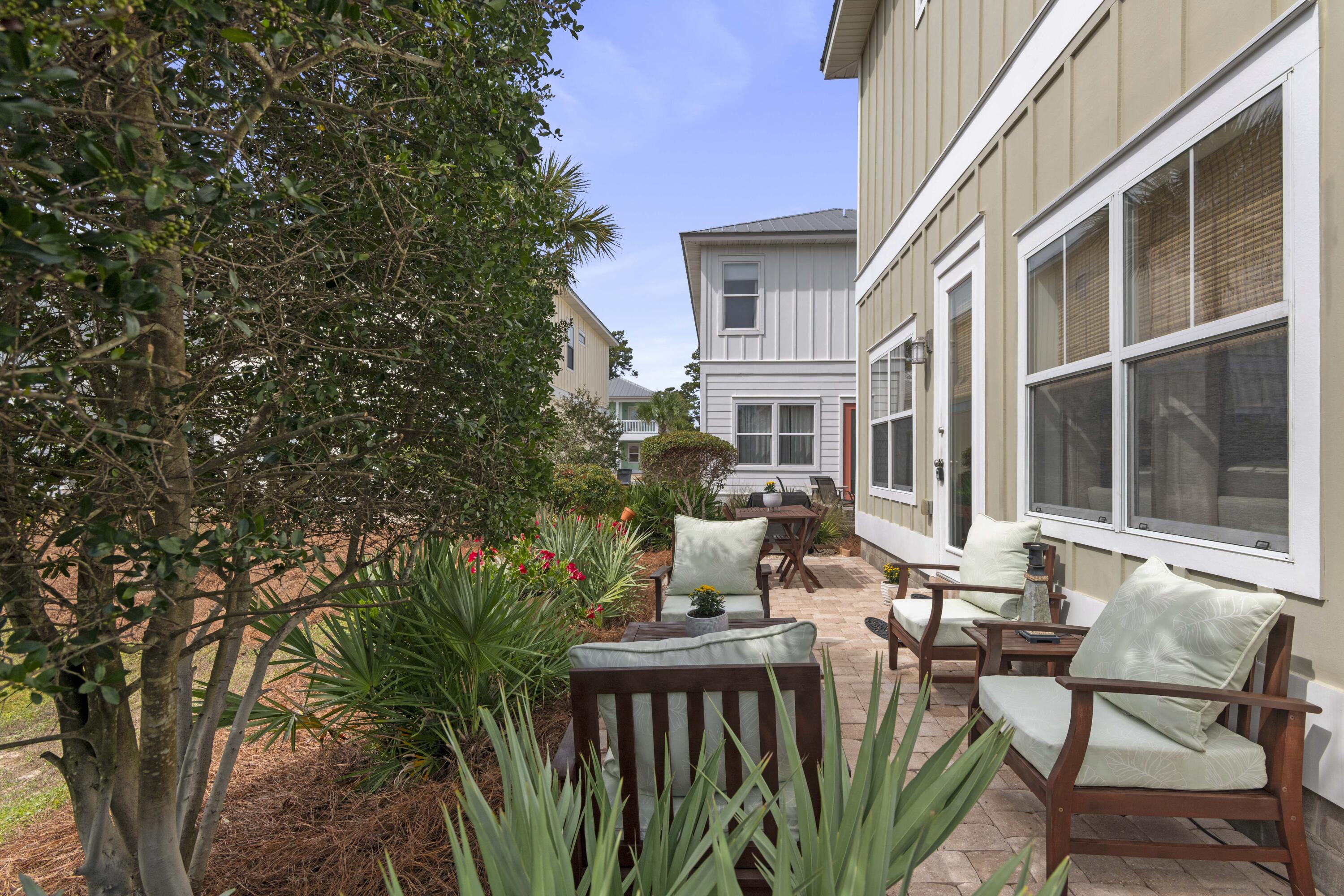 GULF REFLECTIONS - Residential