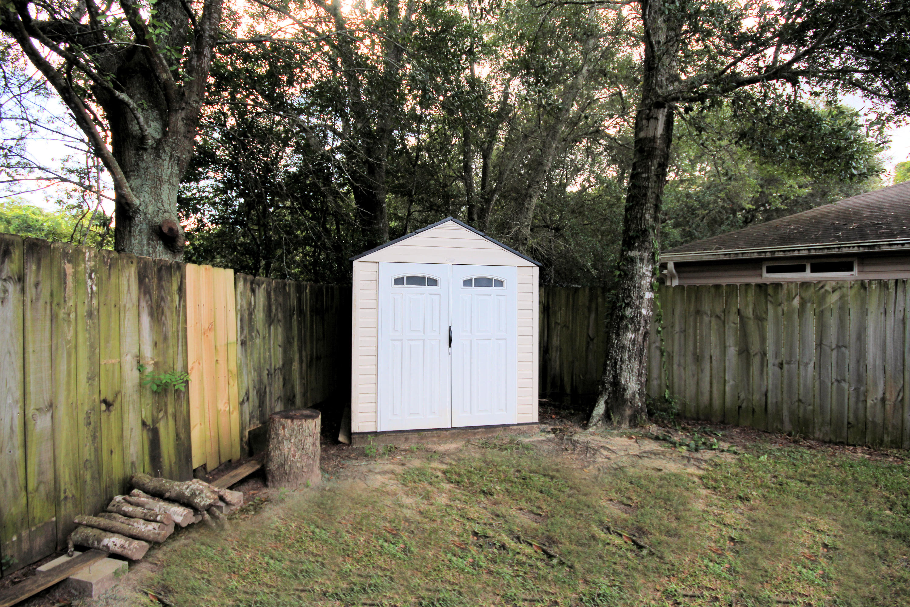 OAK PARK ESTATES - Residential