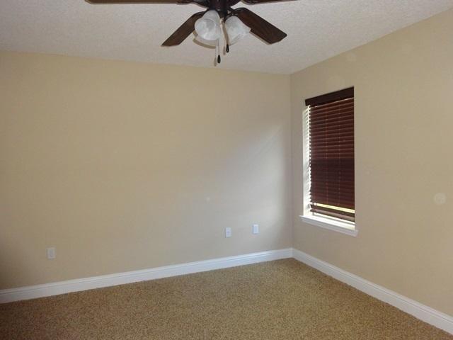 WINDMEADOWS - Residential